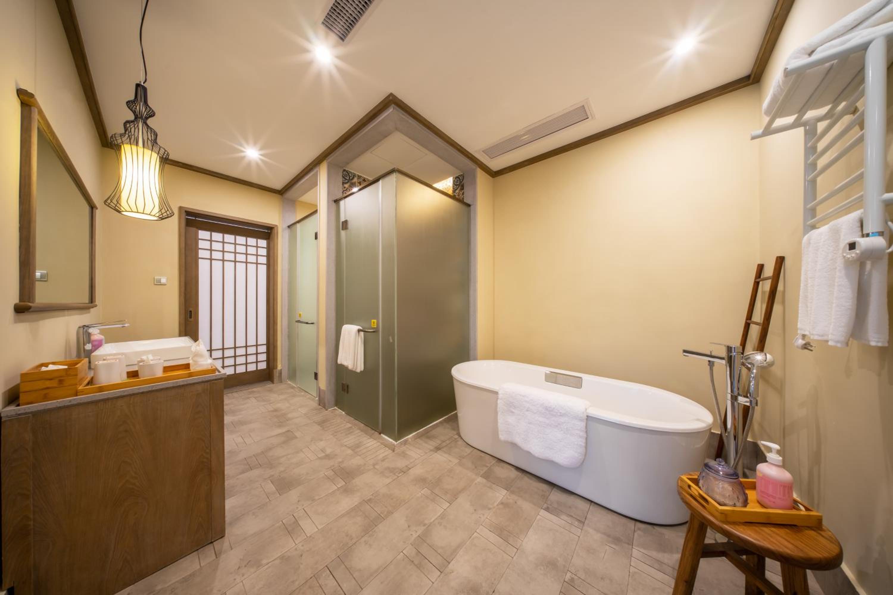 Large Twin Room photo 1