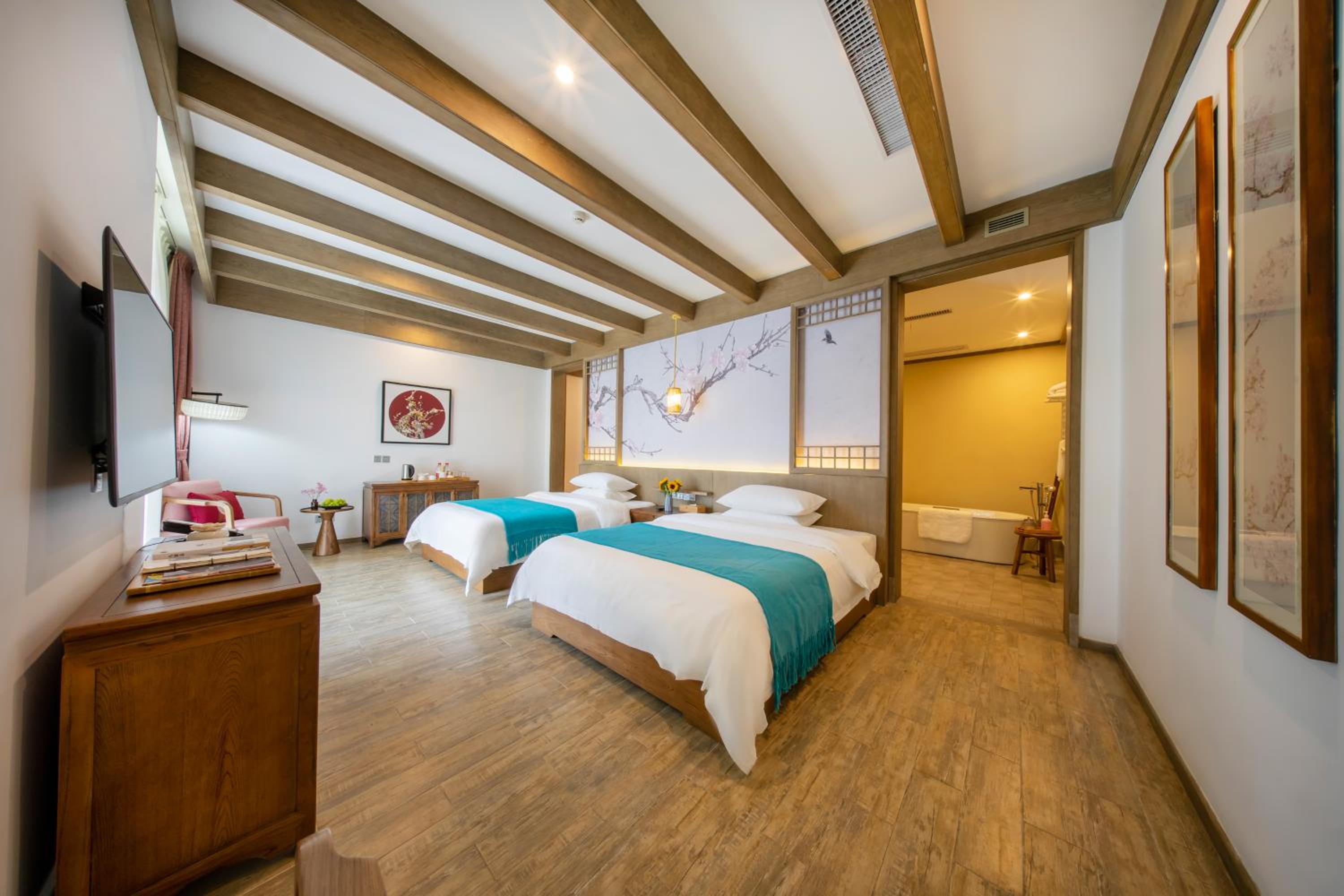 Large Twin Room photo 3