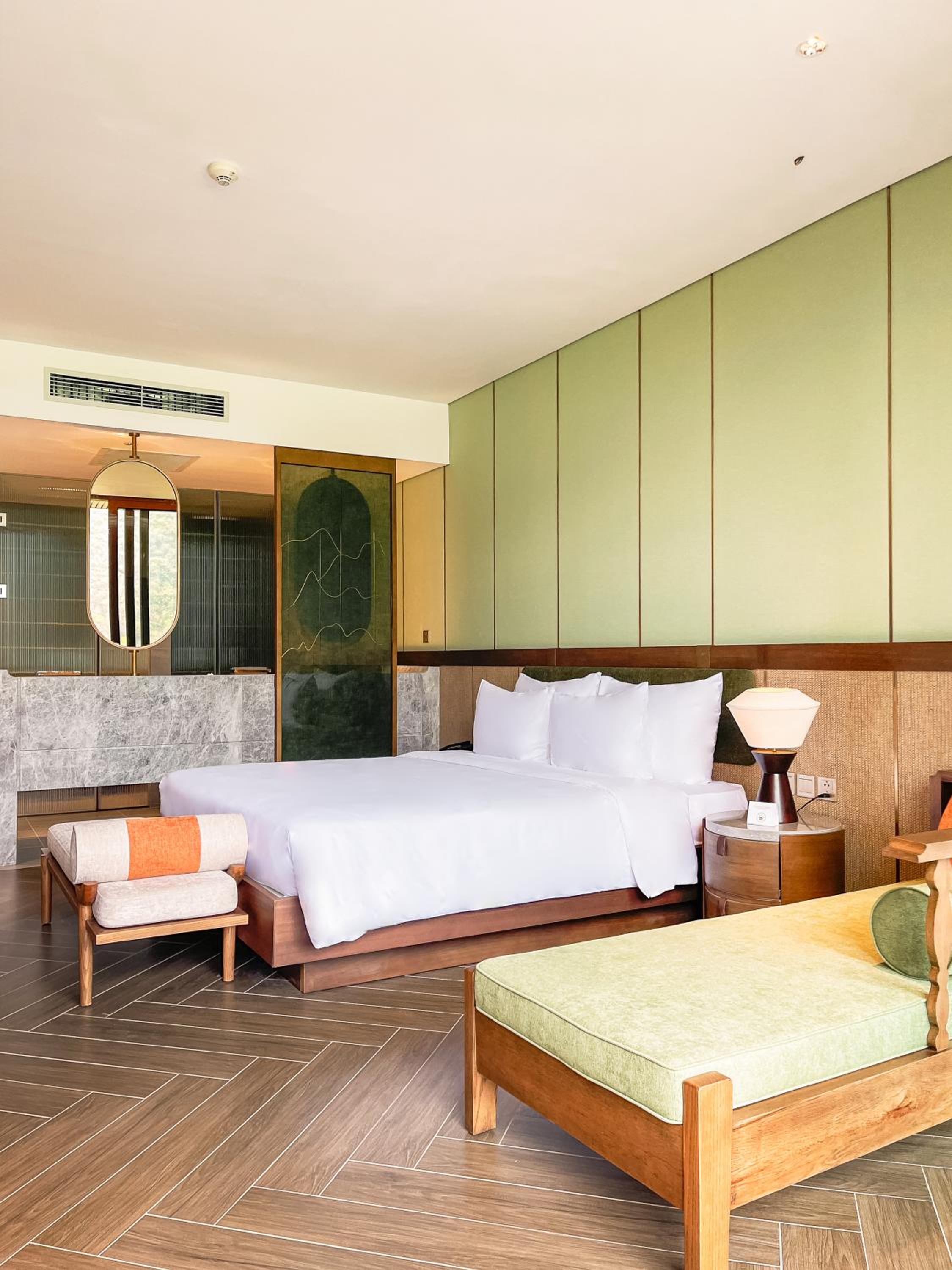 Suite with Mountain View - Photo 6