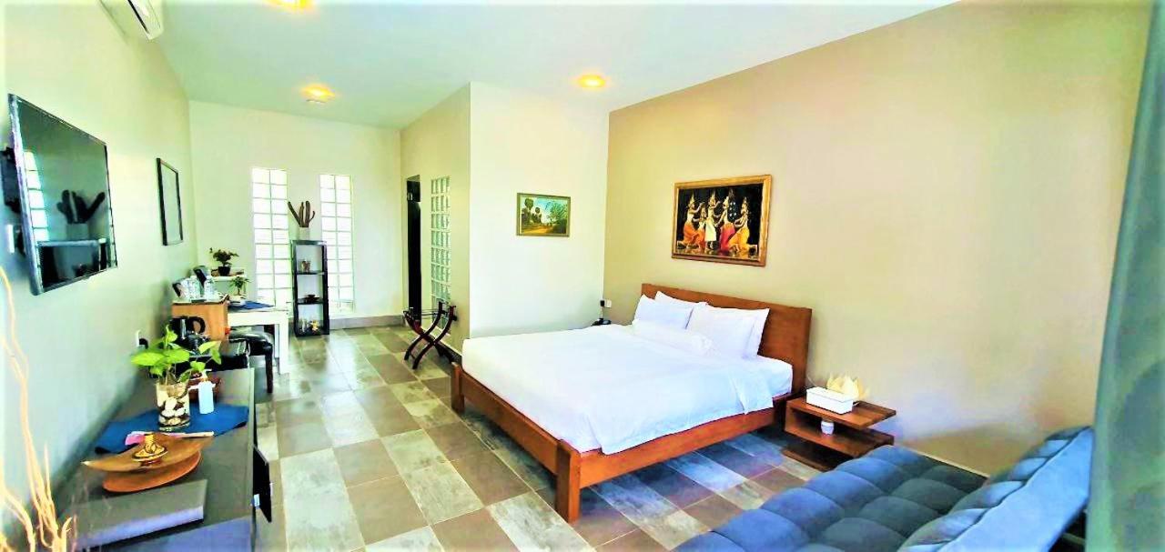 Deluxe King Room