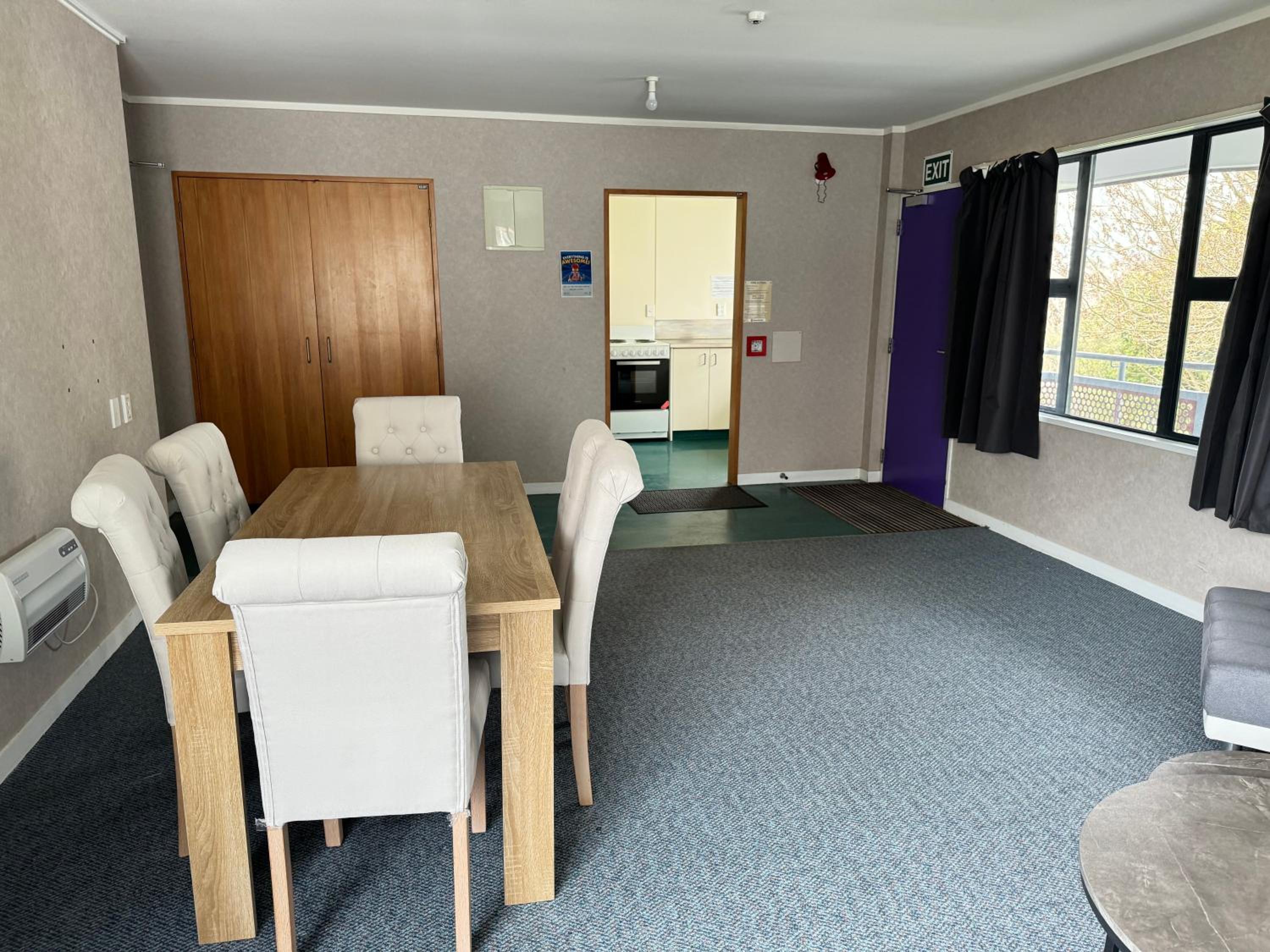 Standard Single Room with Shared Bathroom photo 2