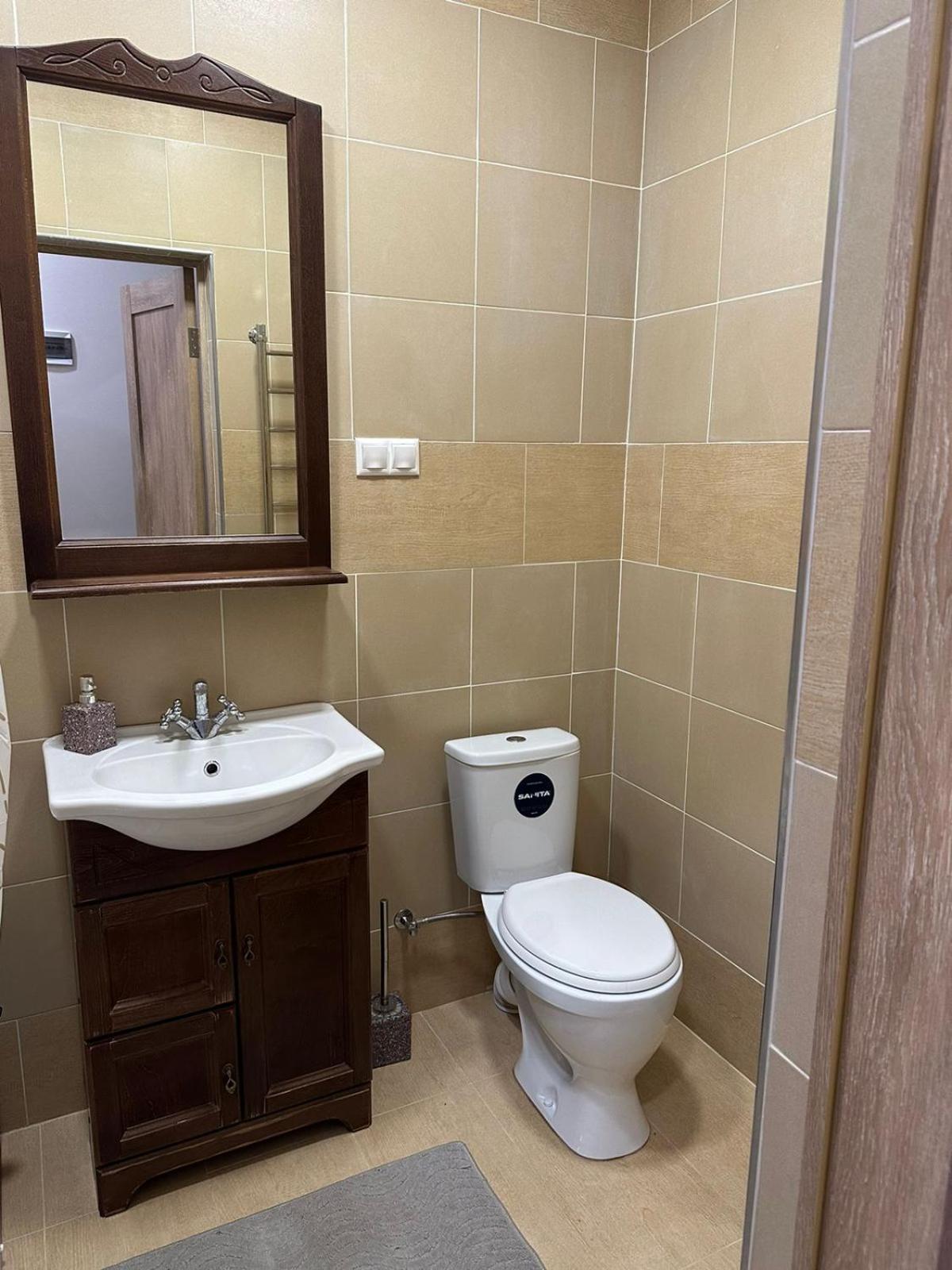One-Bedroom Apartment photo 2