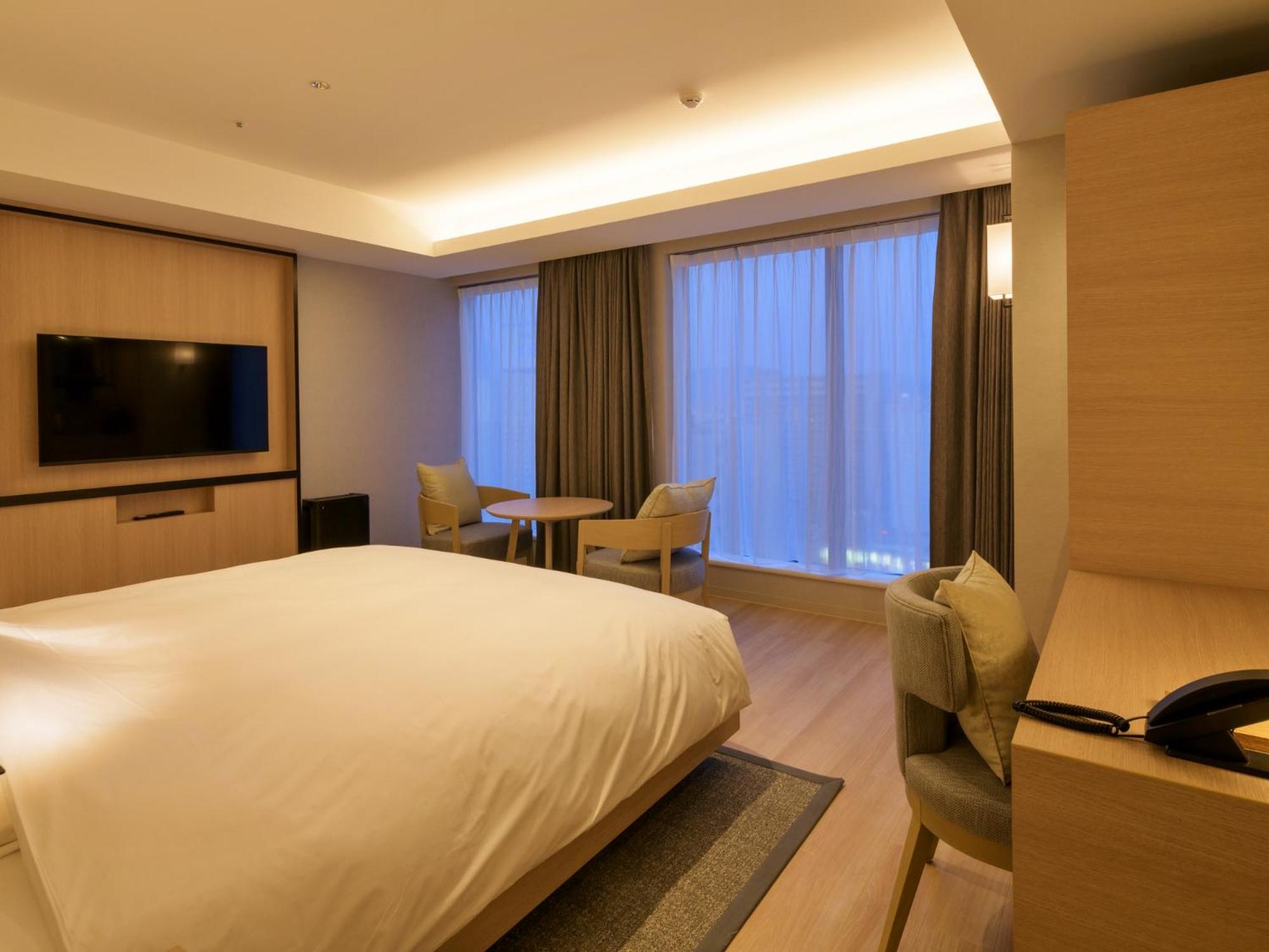 Deluxe King – Zen King Room photo 2