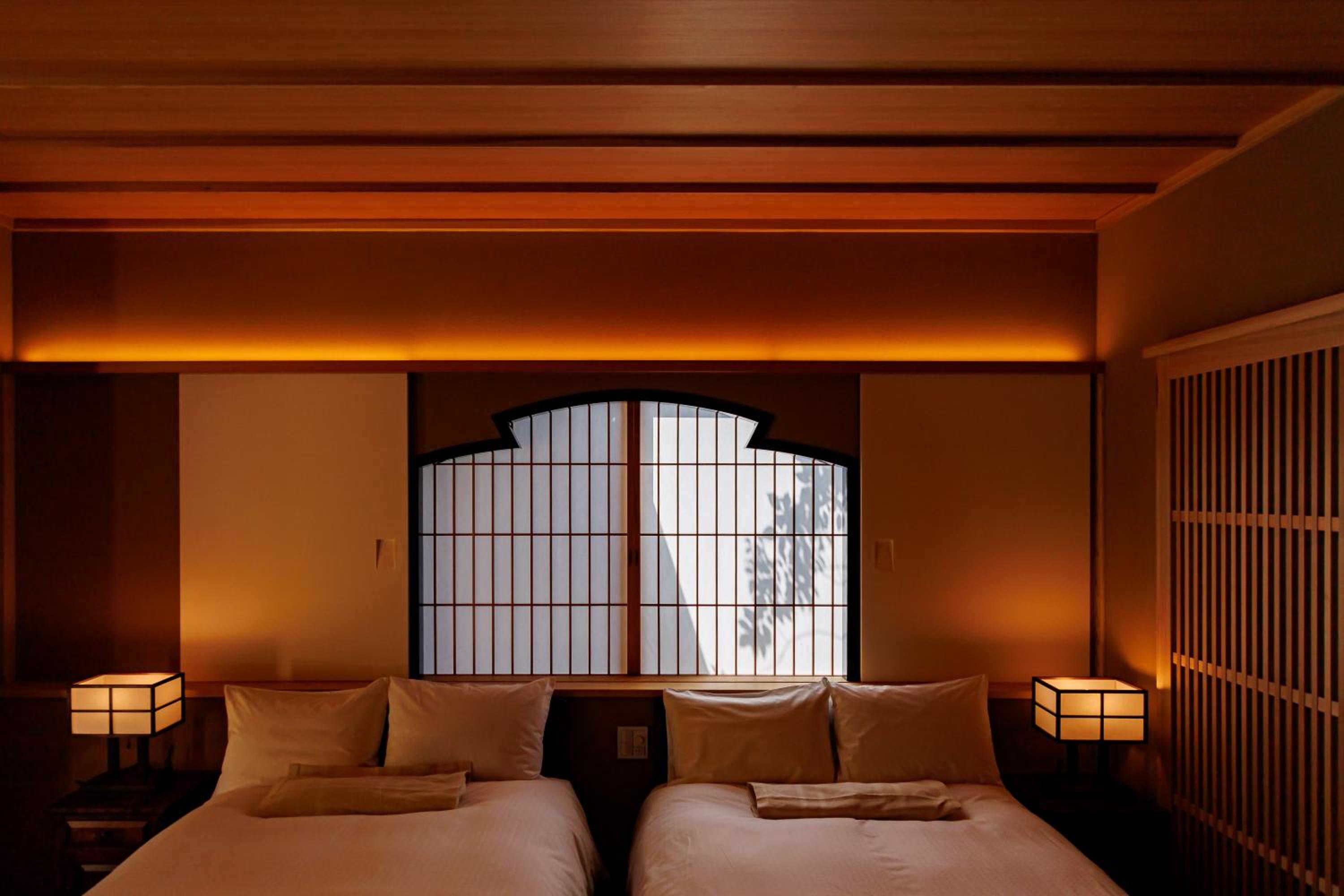Twin Room with Private External Bathroom