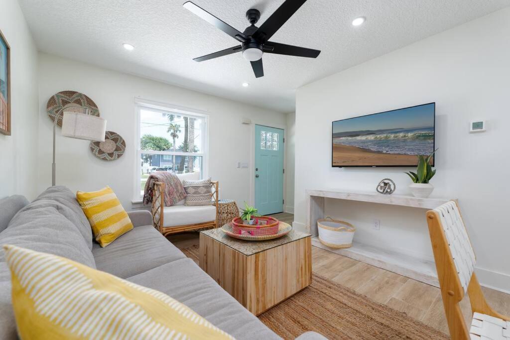 Two-Bedroom House photo 1