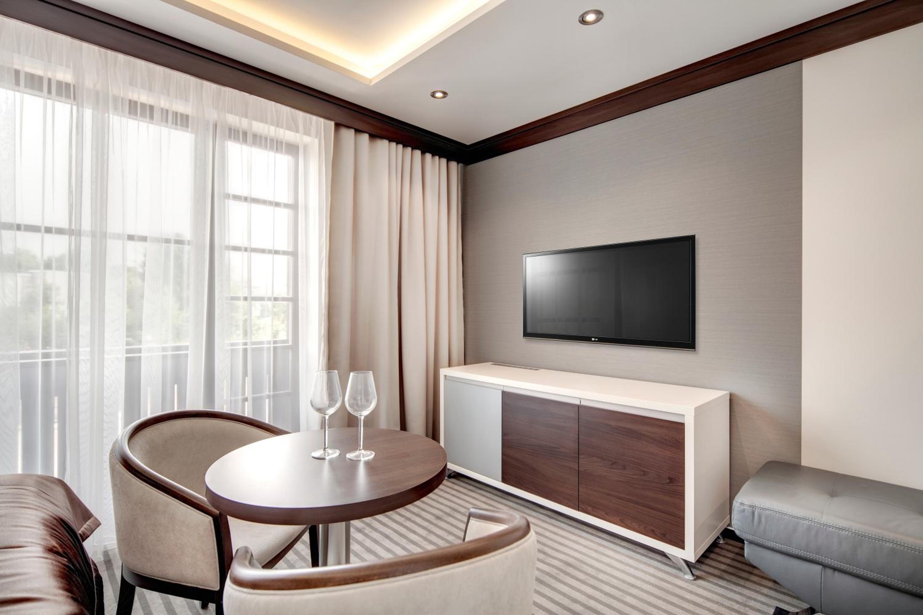 Family Room photo 2