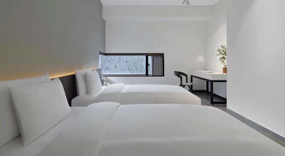 Twin Suite - Photo 1