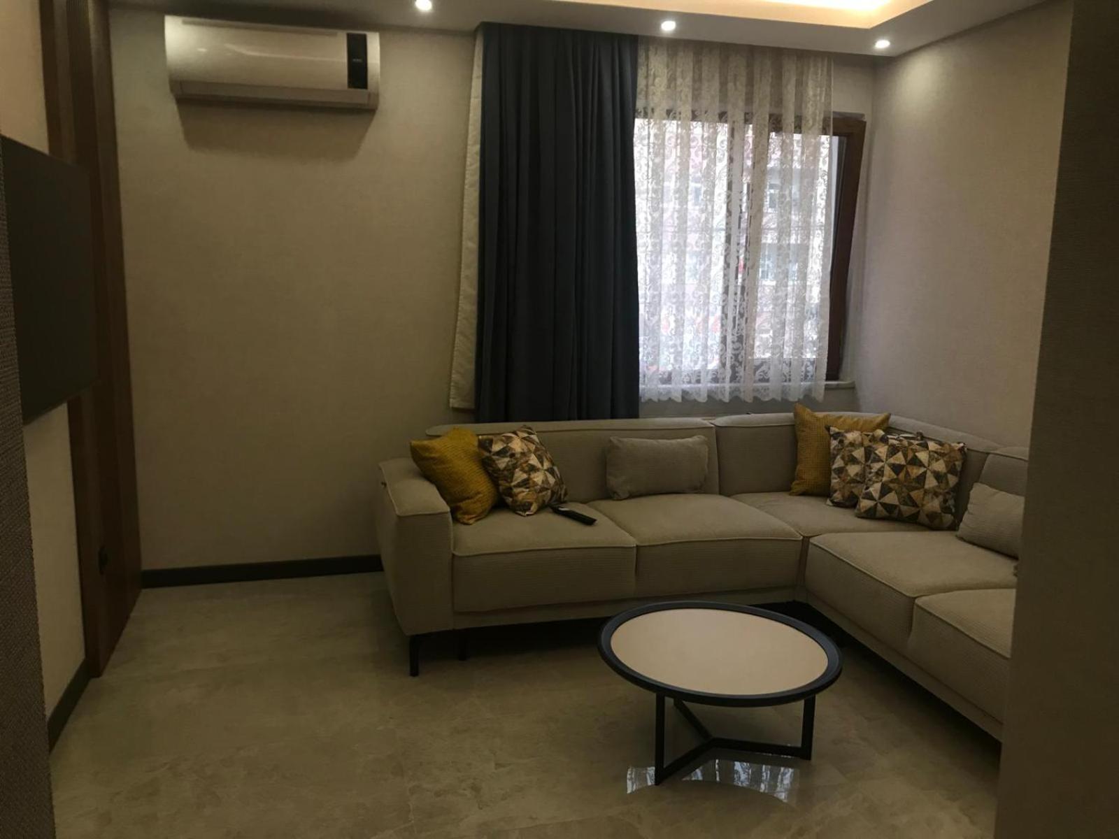 One-Bedroom Deluxe Apartment