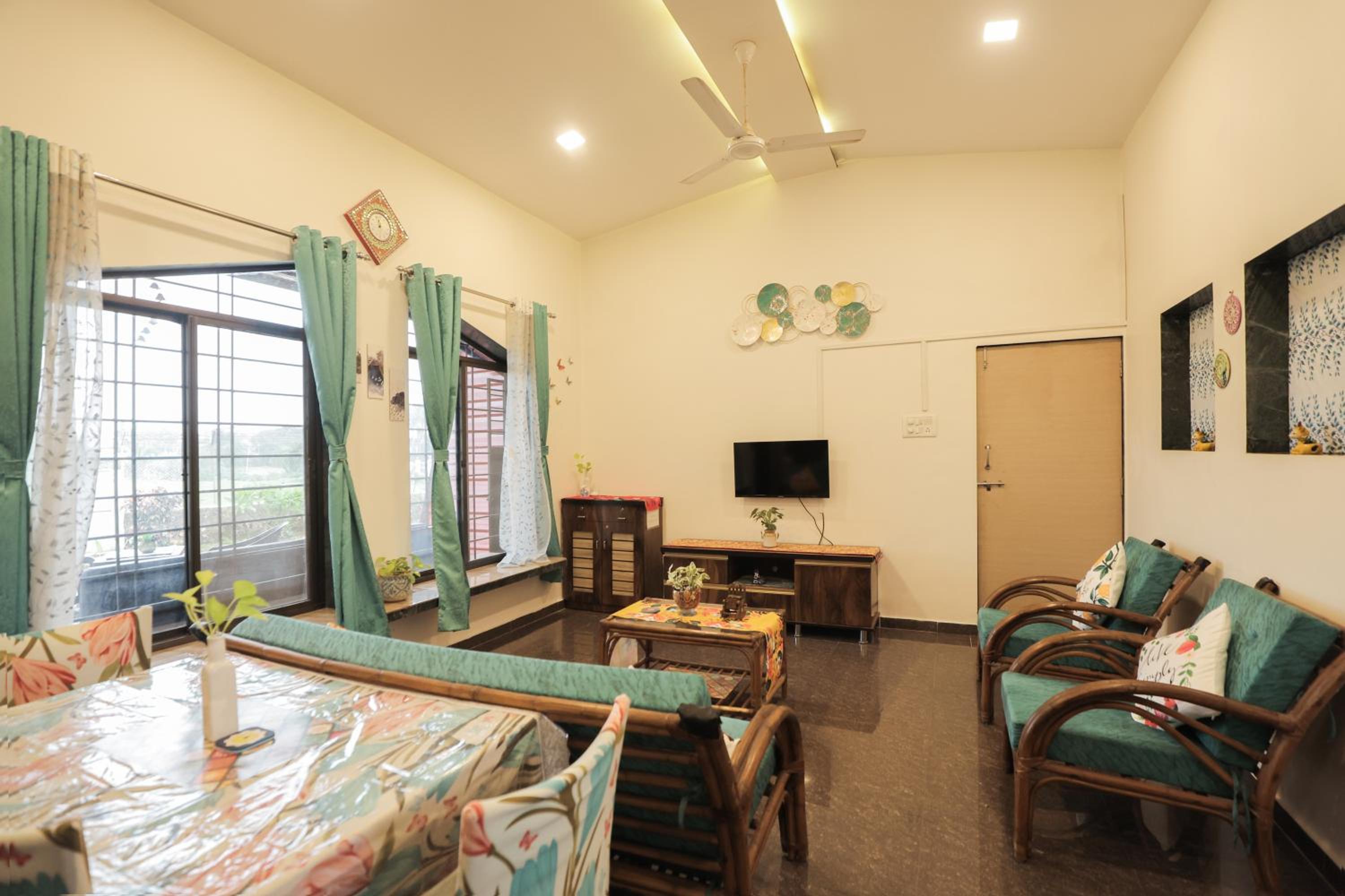 Three-Bedroom Villa photo 1