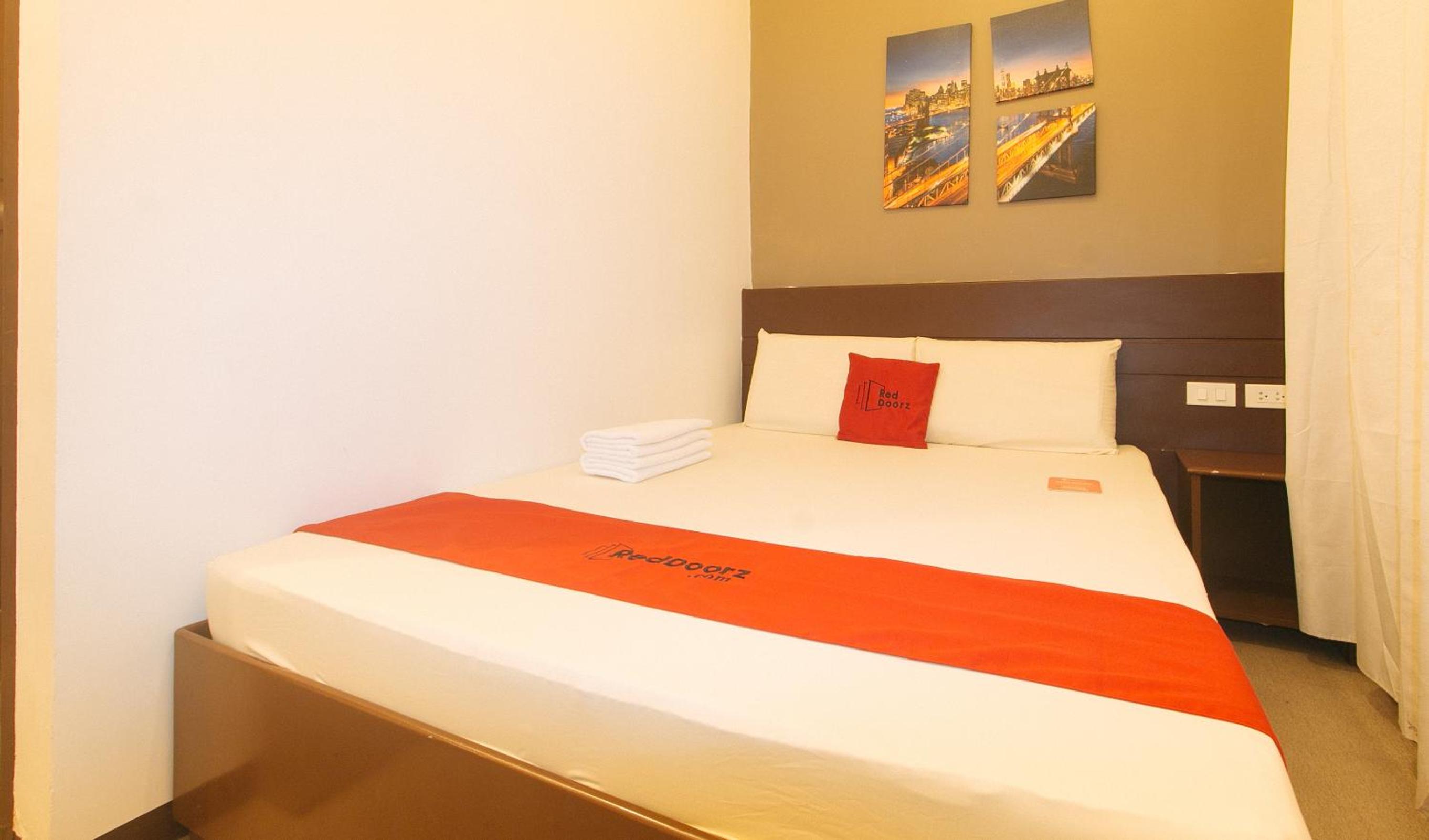 Standard Double Room - Photo 11