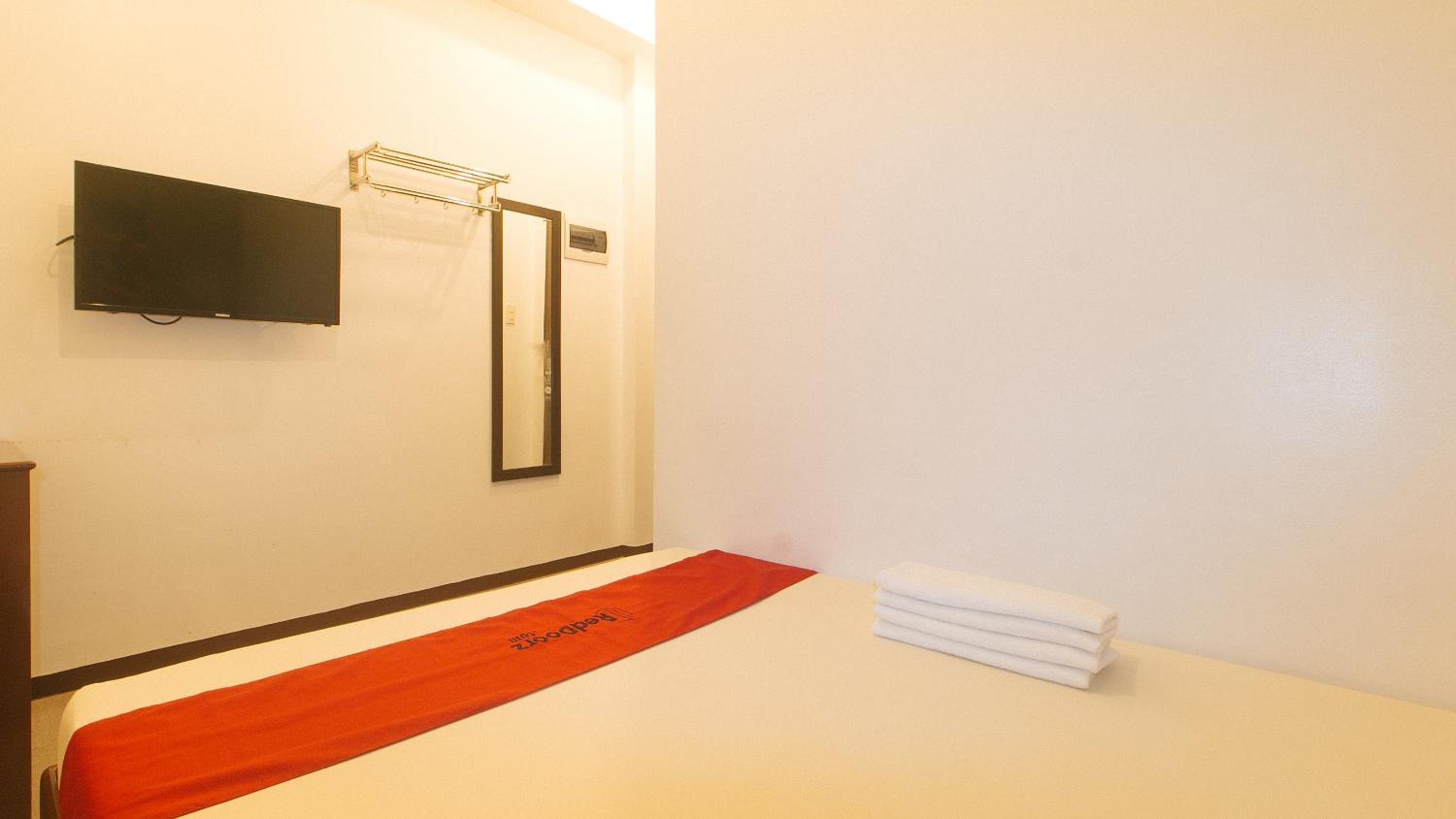 Standard Double Room - Photo 15