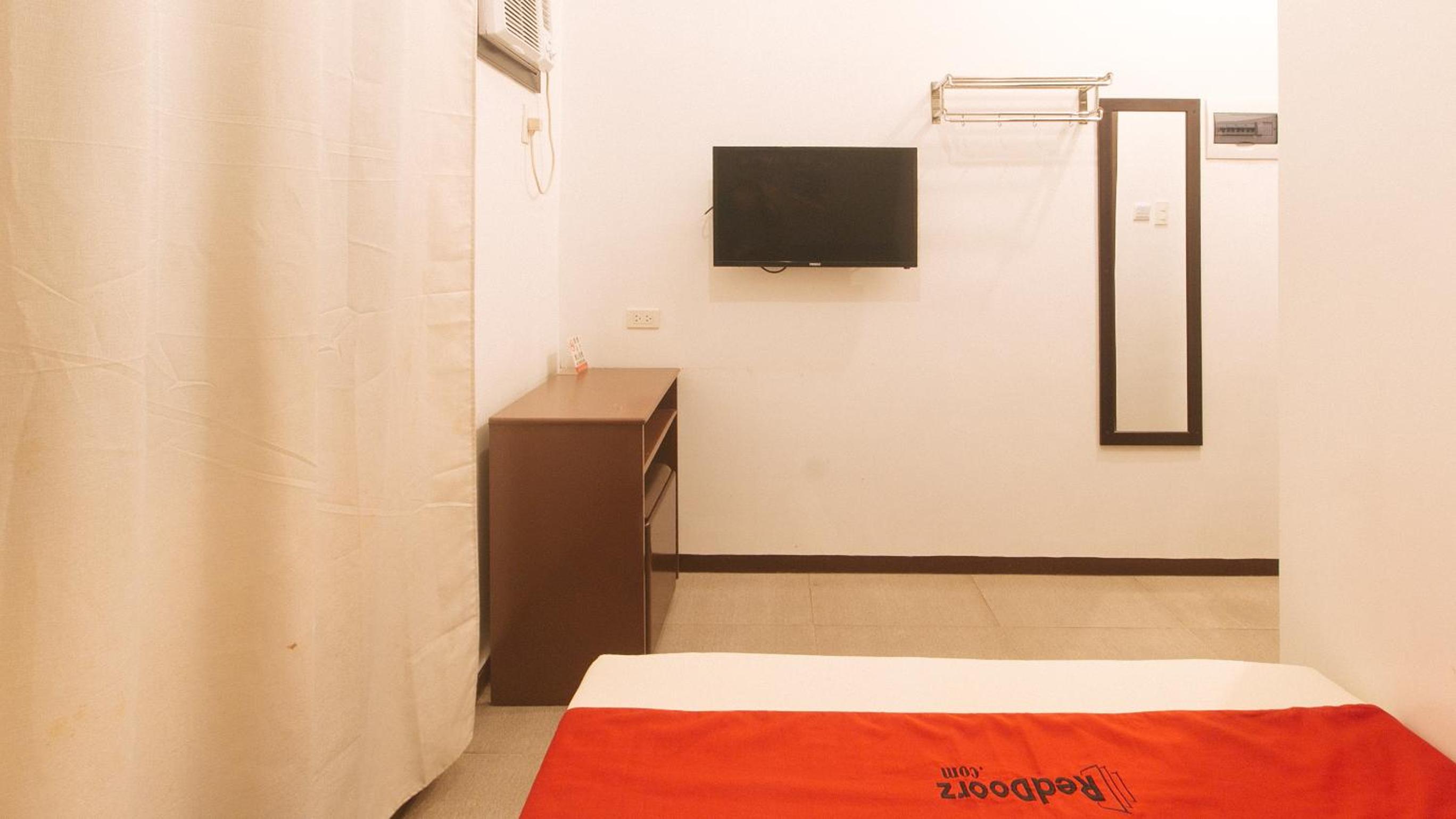 Standard Double Room - Photo 14