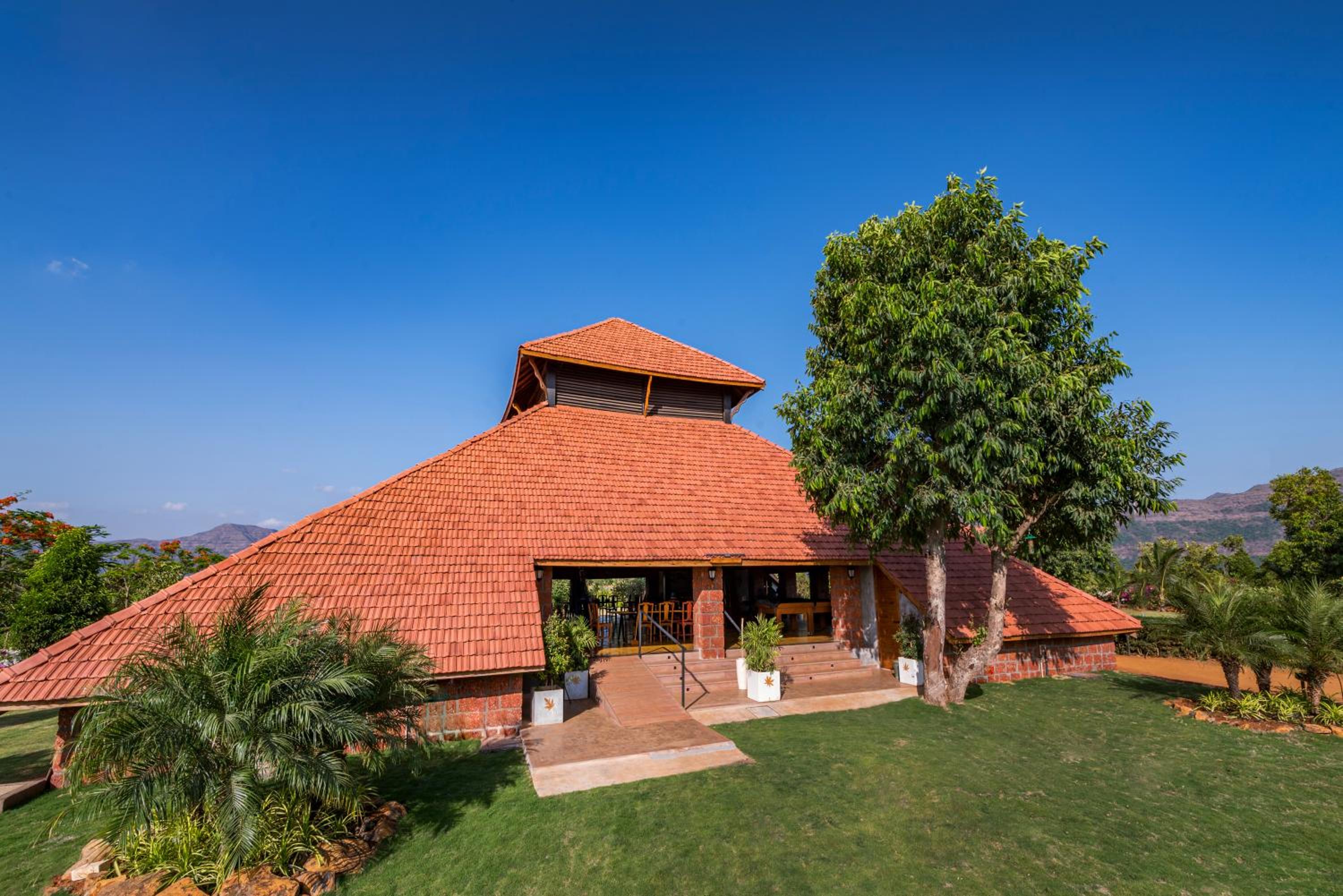 Three-Bedroom Villa photo 3