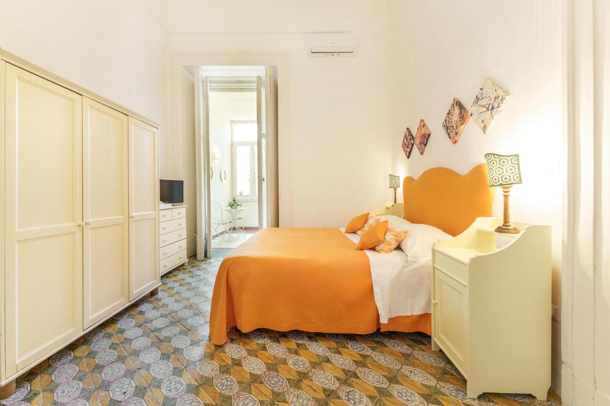 Double Room with Private Bathroom photo 3