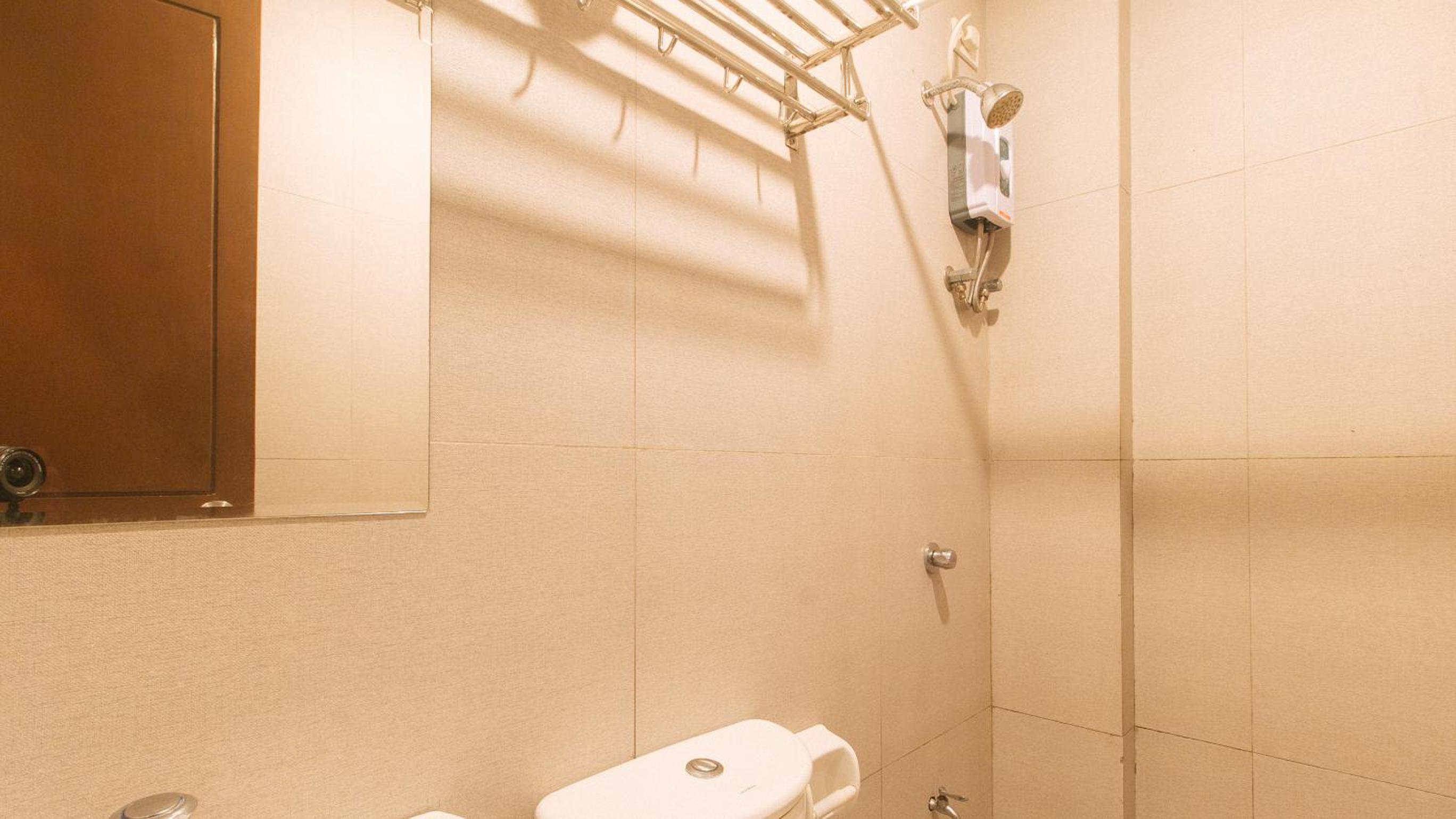 Standard Double Room - Photo 6