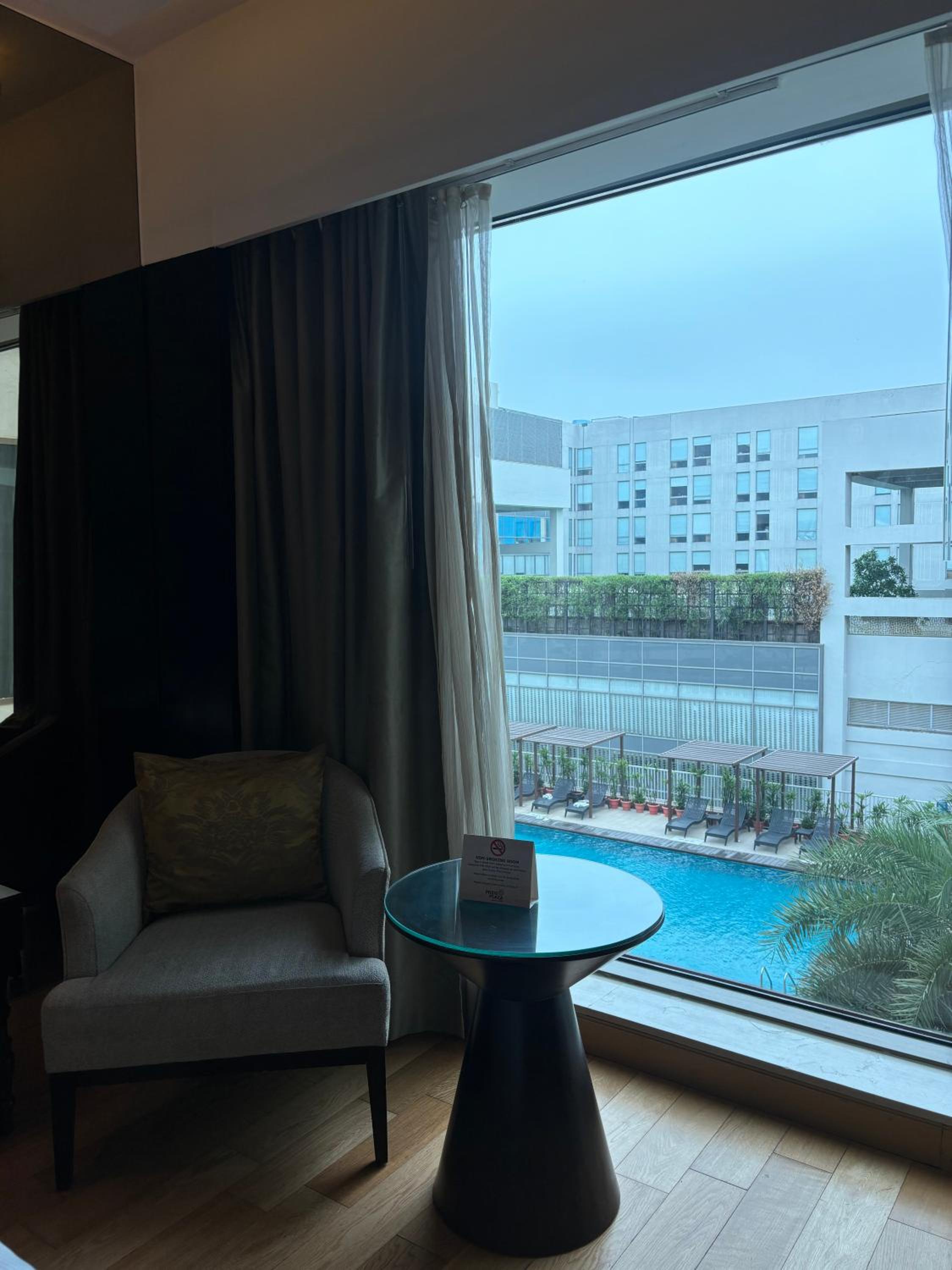 Superior King - 15% off on One-way Airport Transfers, Spa, Food & Beverage & Laundry thumbnail 5