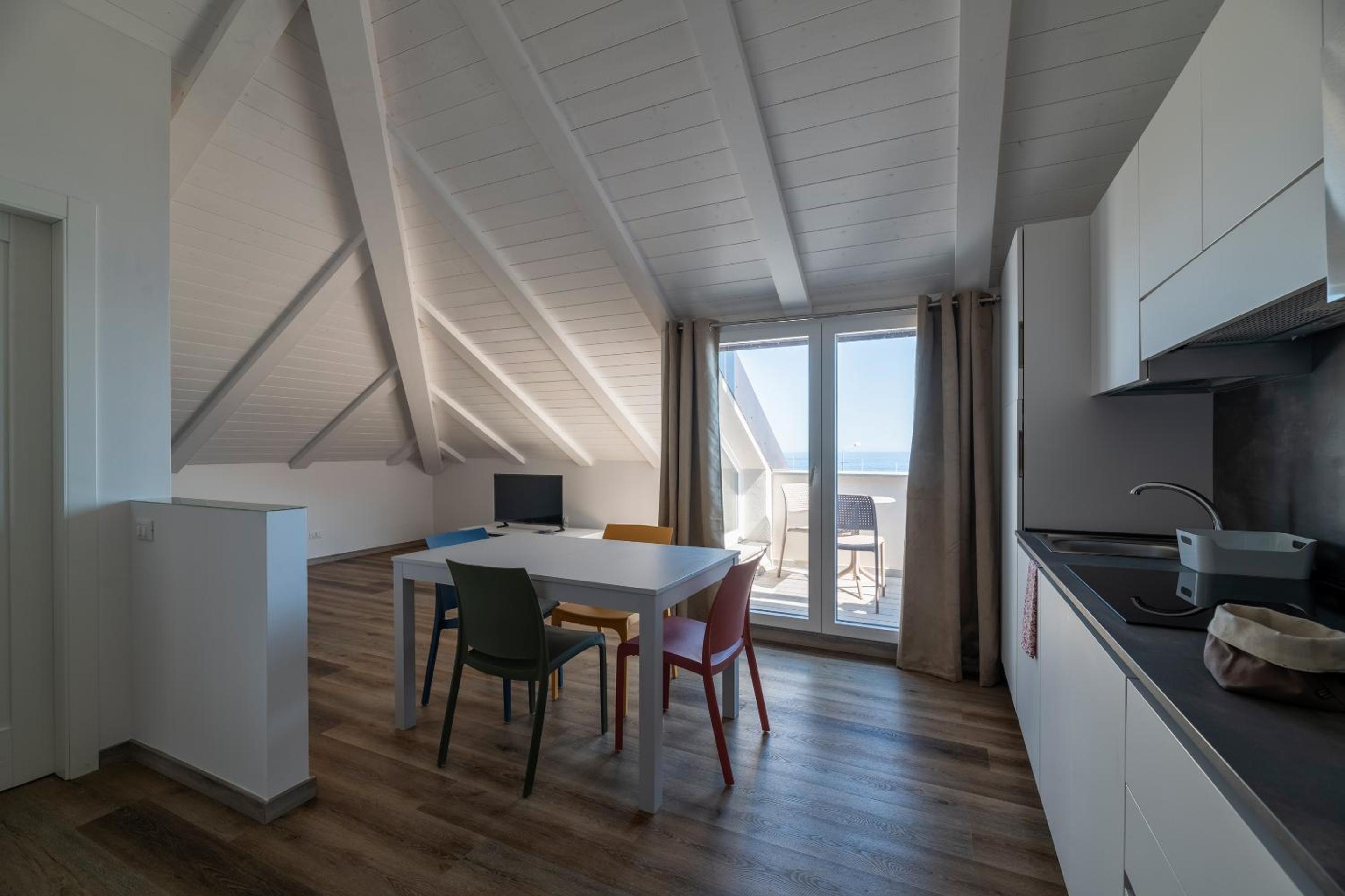 One-Bedroom Apartment with Sea View photo 1