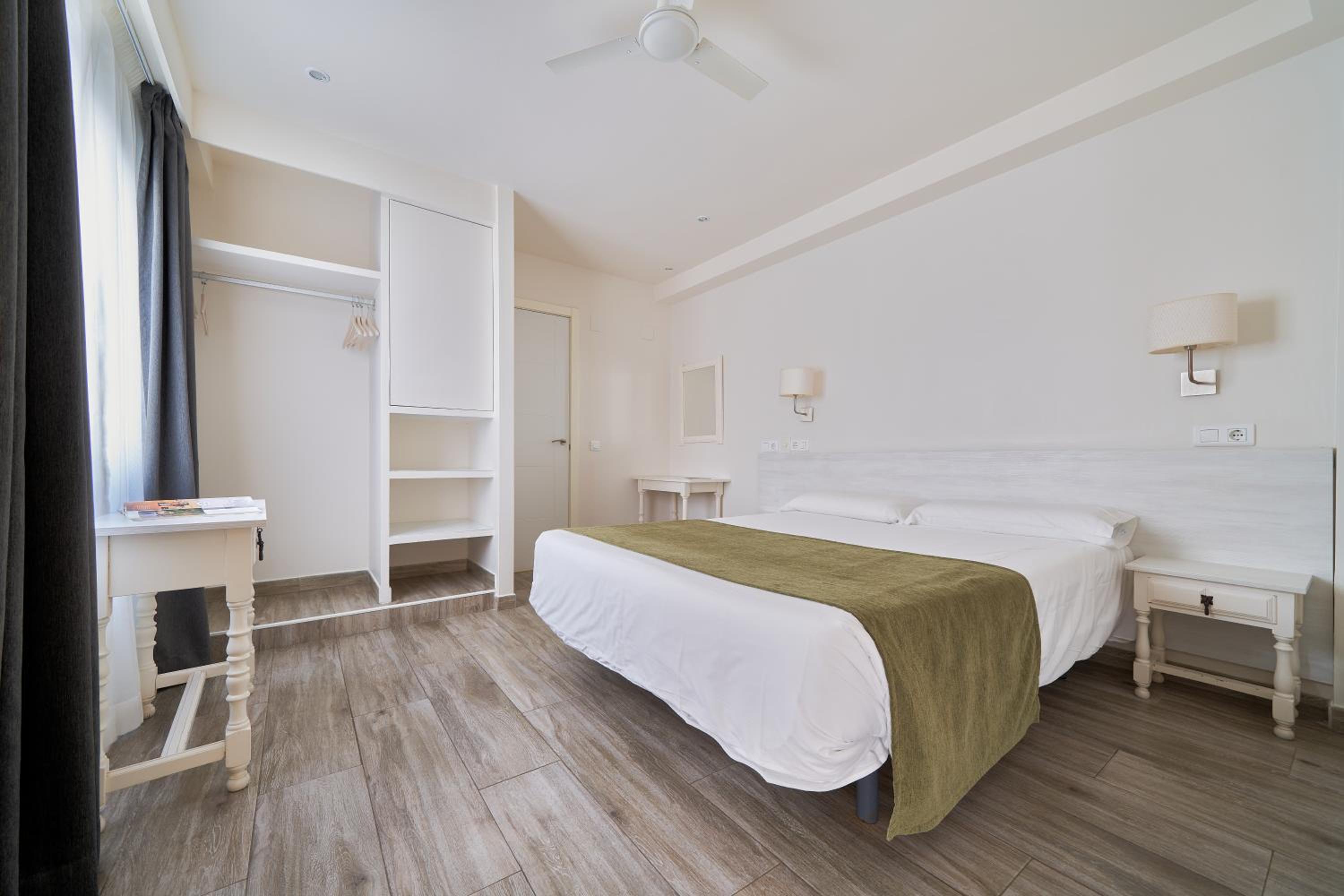 Double Room - Photo 1