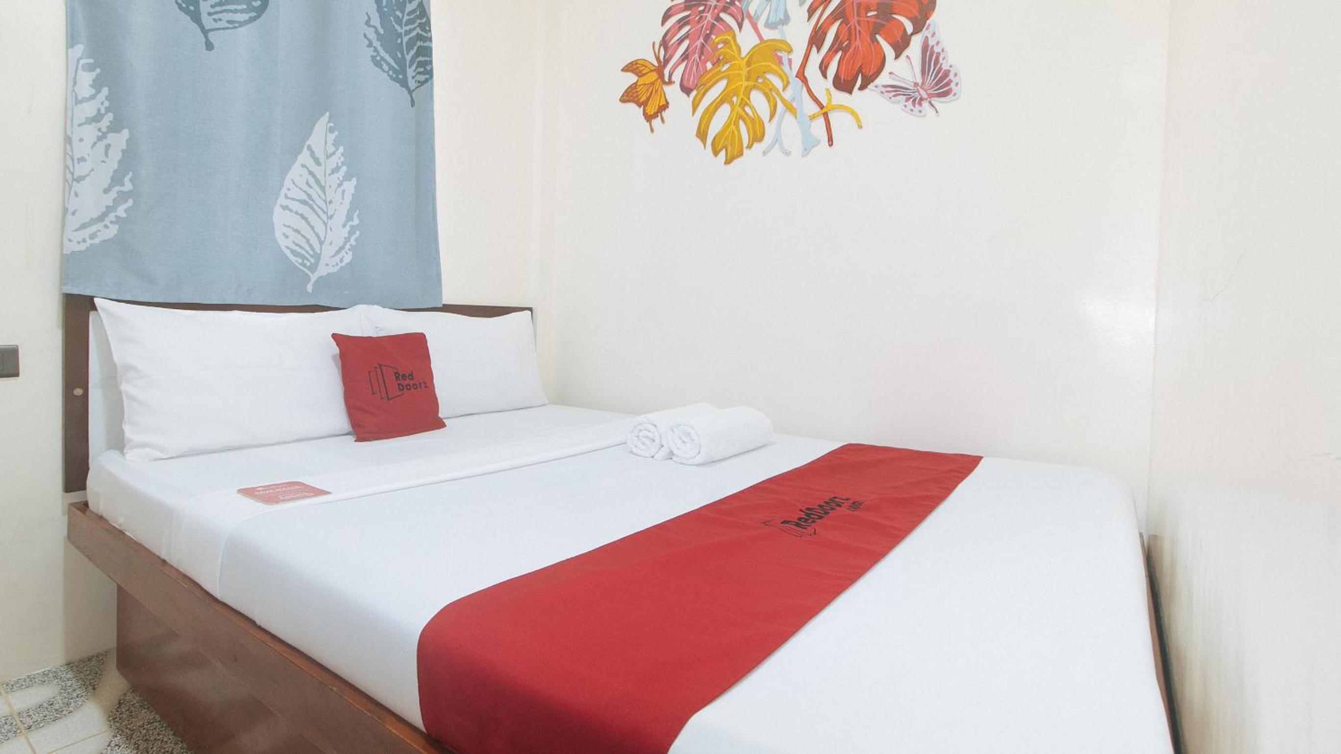 Standard Double Room - Photo 2