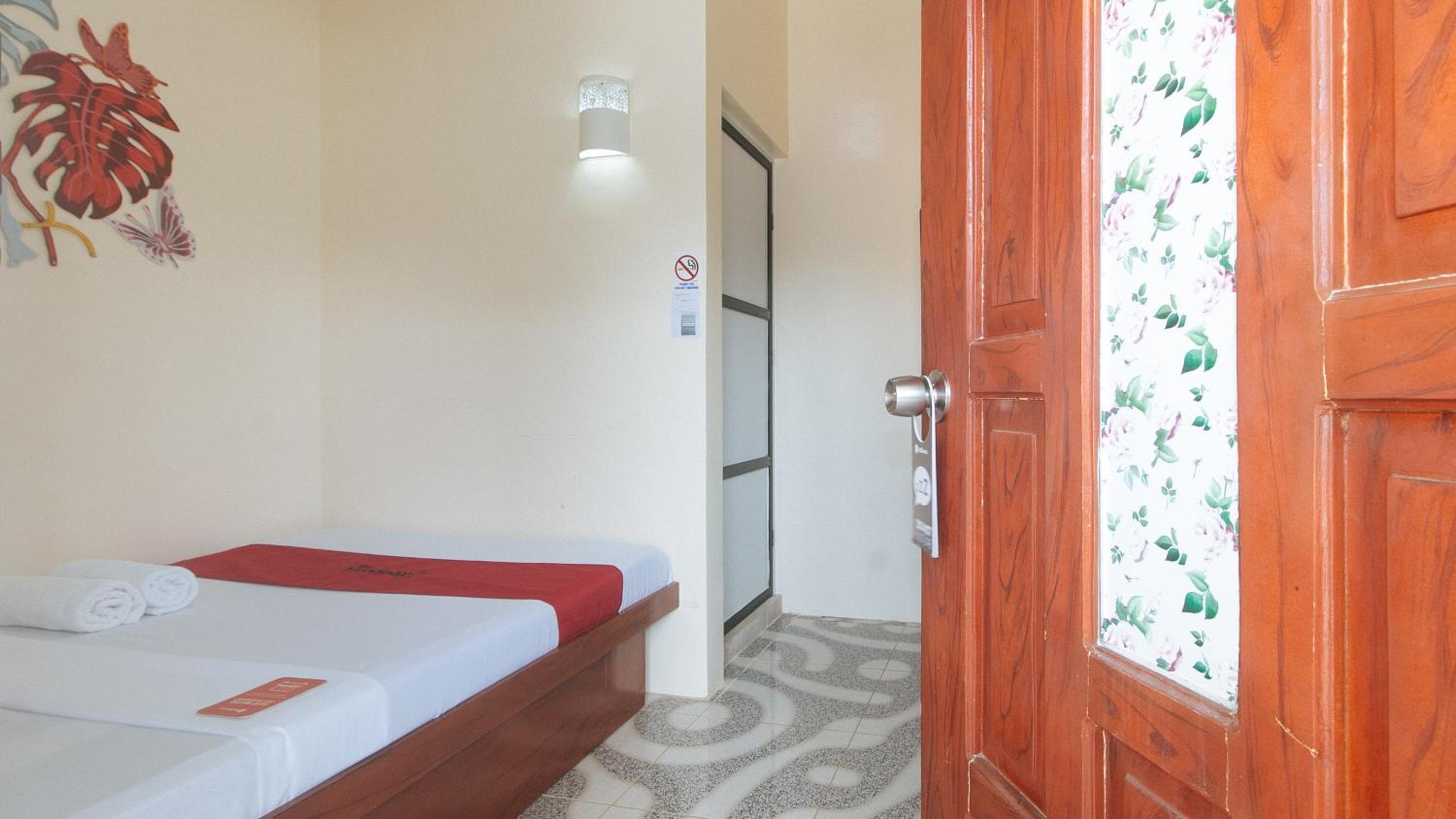 Standard Double Room - Photo 6