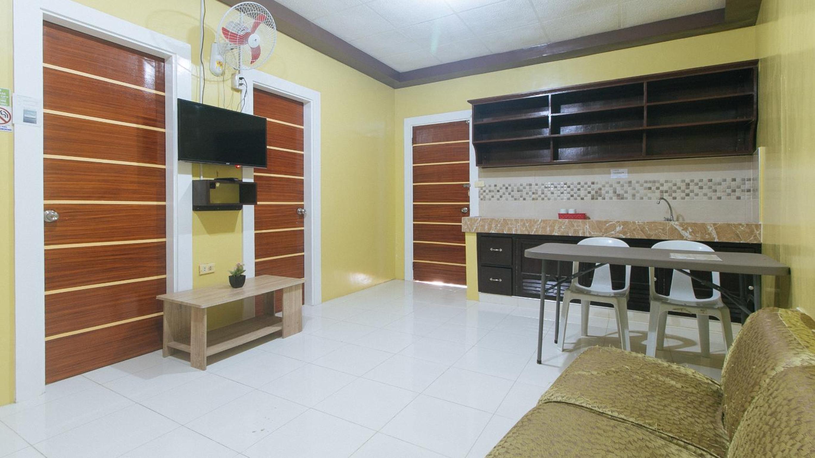 Family Double Room - Photo 15