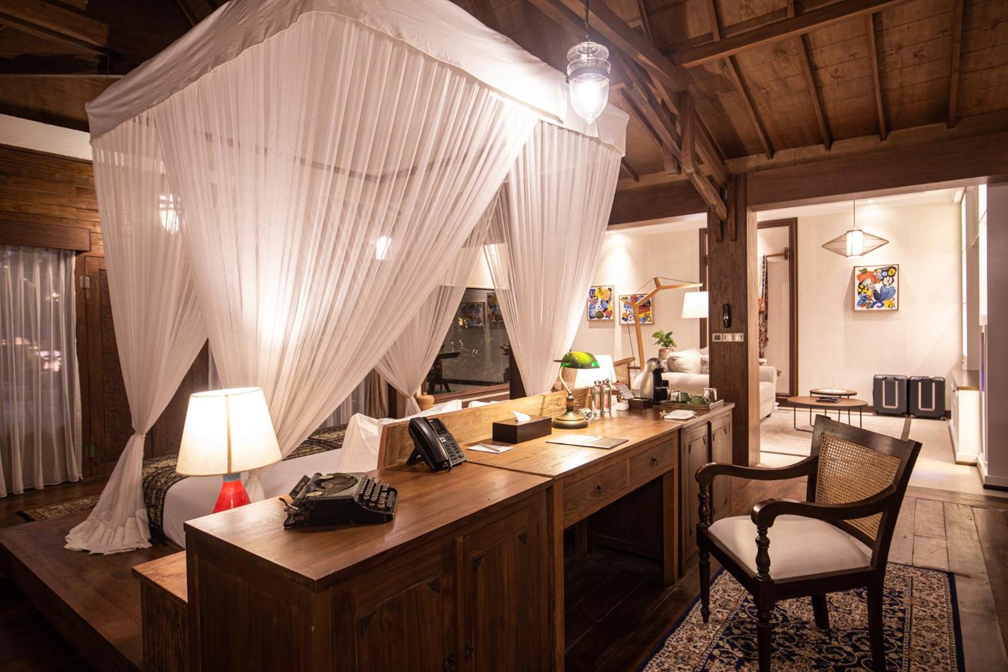 Deluxe Beachfront Residence with Free Exclusive Benefit - Photo 5