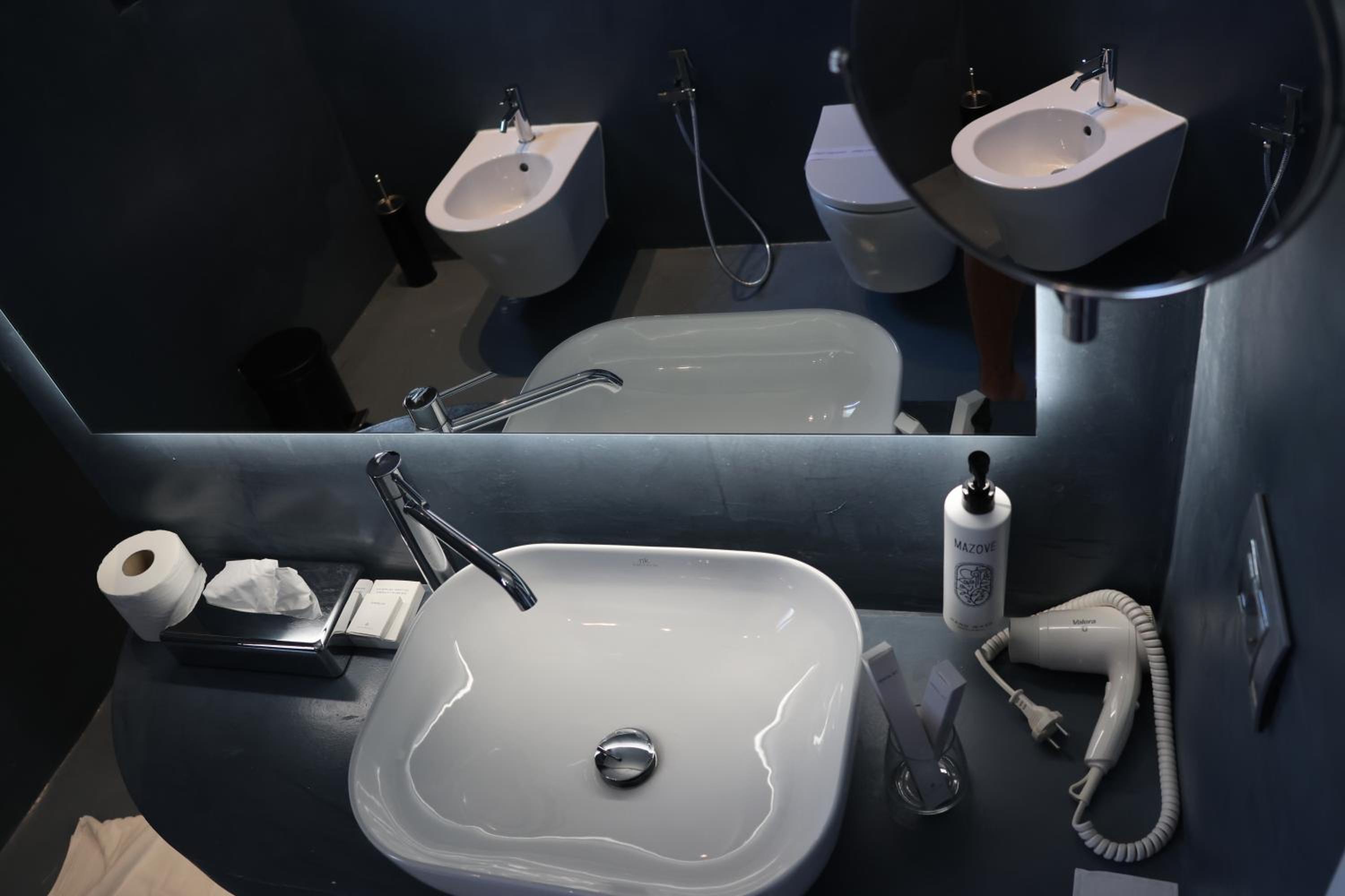 Deluxe Triple Room with Sea View photo 3
