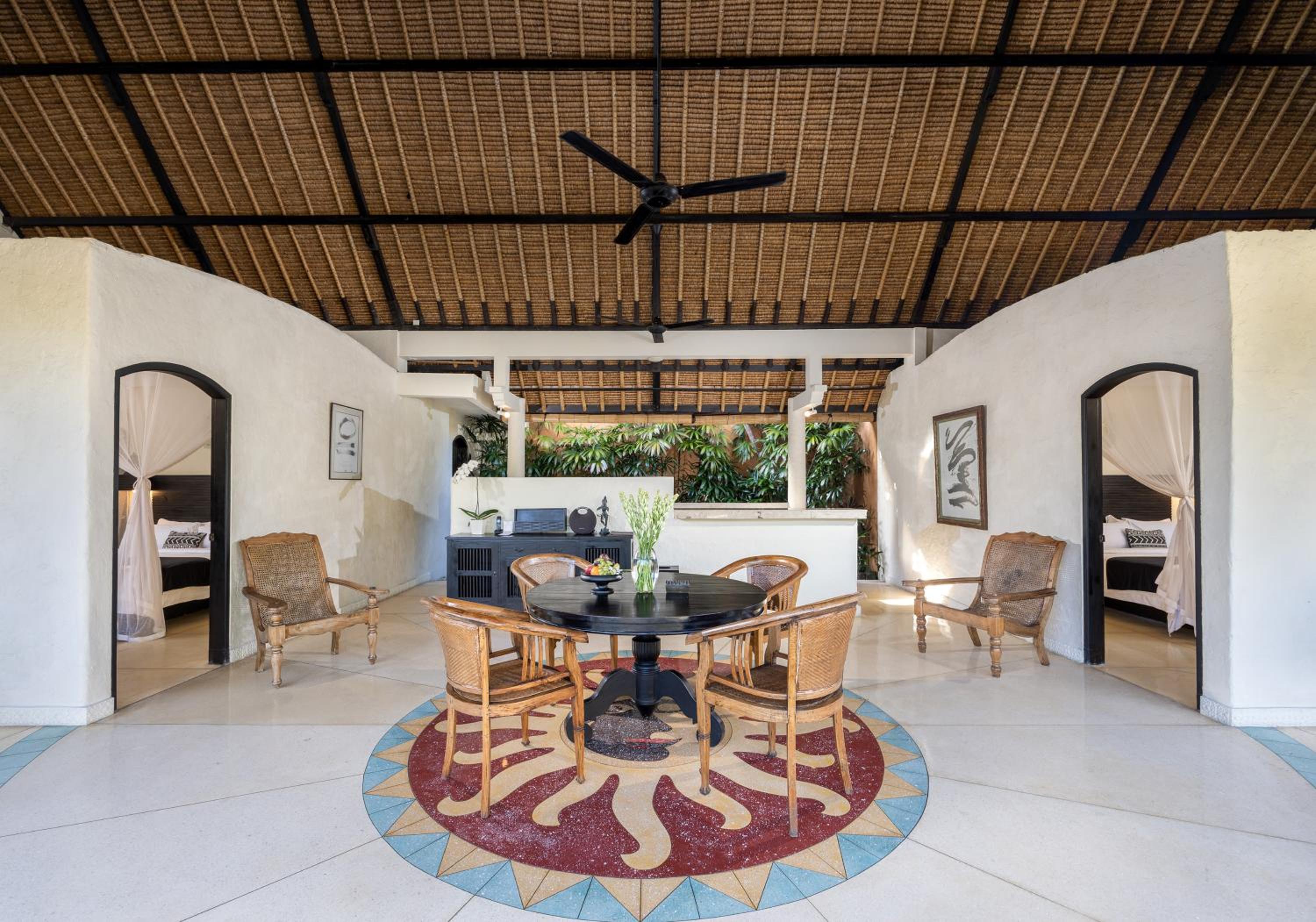 Two-Bedroom Villa with Private Pool and Bathtub photo 3