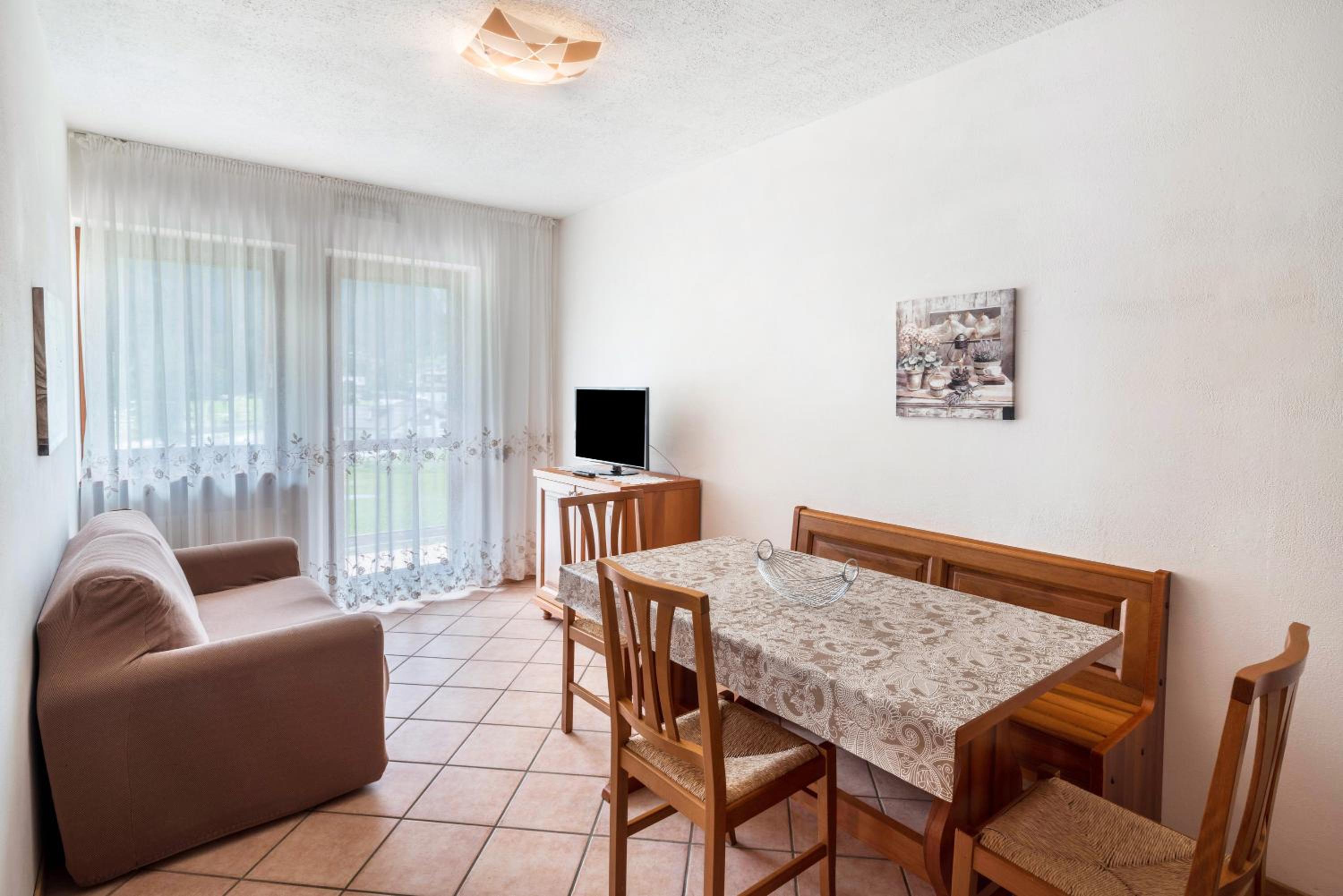 Two-Bedroom Apartment with Mountain View photo 1