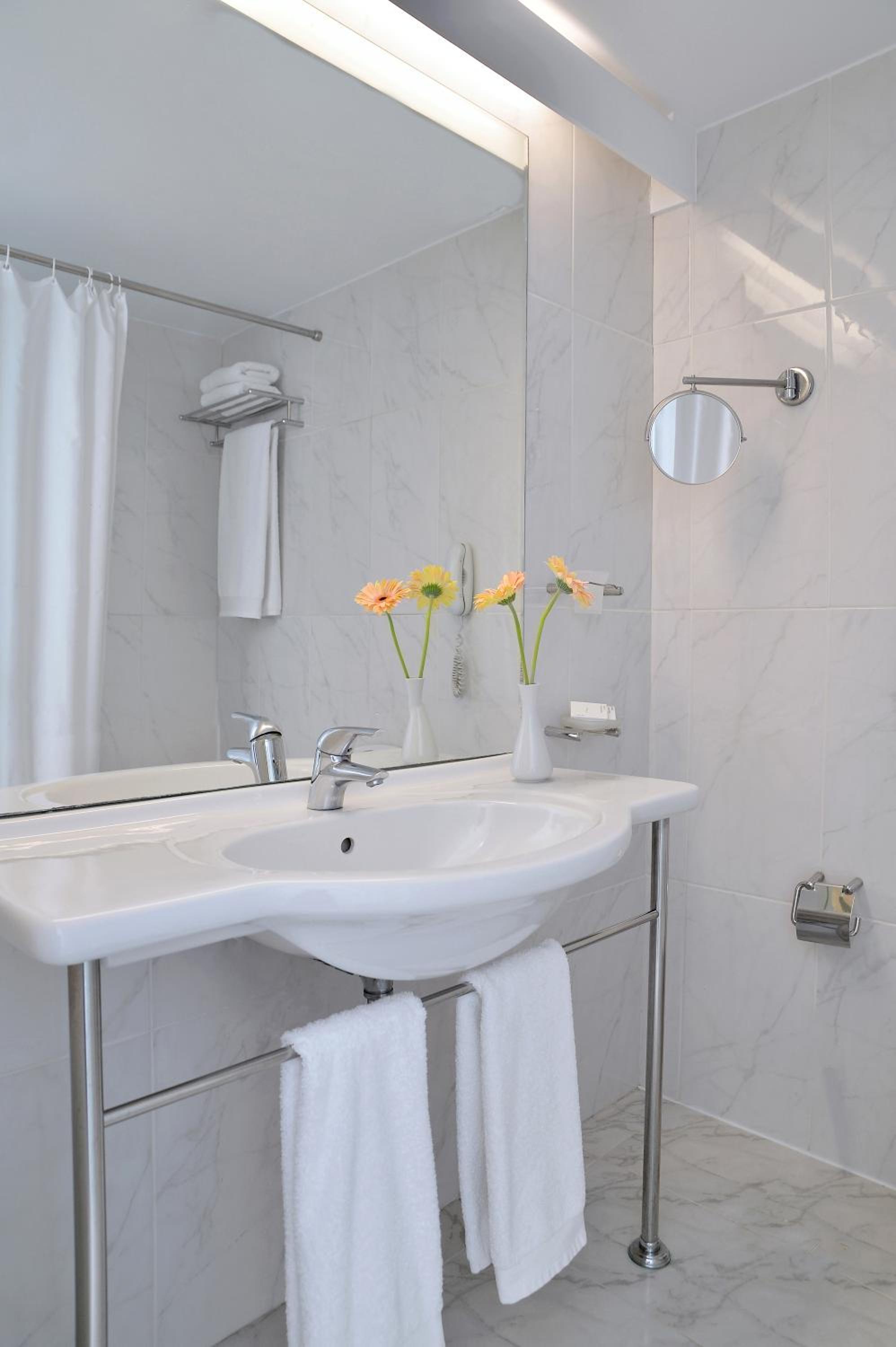 Double Room with Sea View photo 2