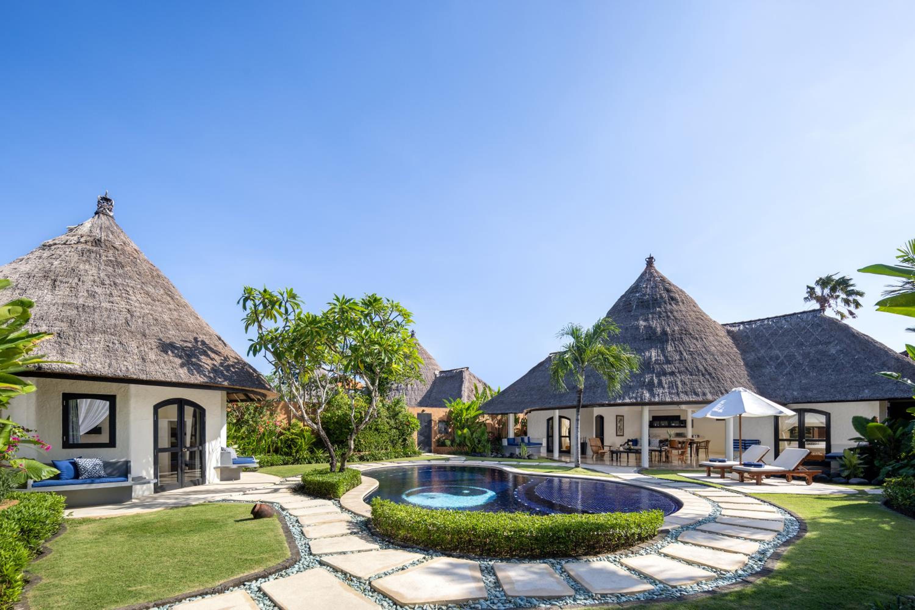 Six-Bedroom Villa (Connecting Villas) with Private Pool and Bathtub photo 2
