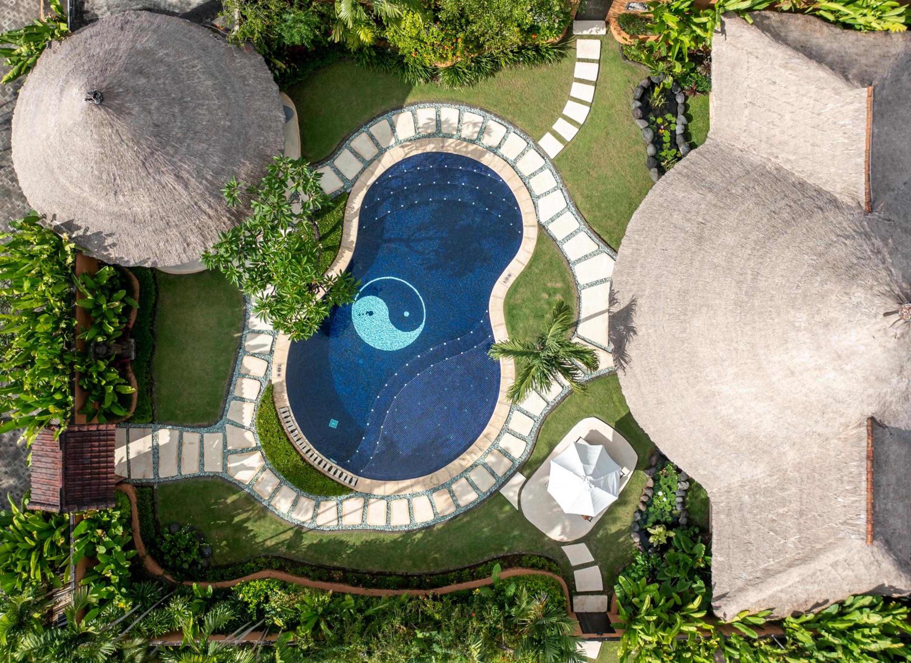 Nine-Bedroom Villa with Private Pool (Connecting Three Units of Three-Bedroom Villa with Private Pool)