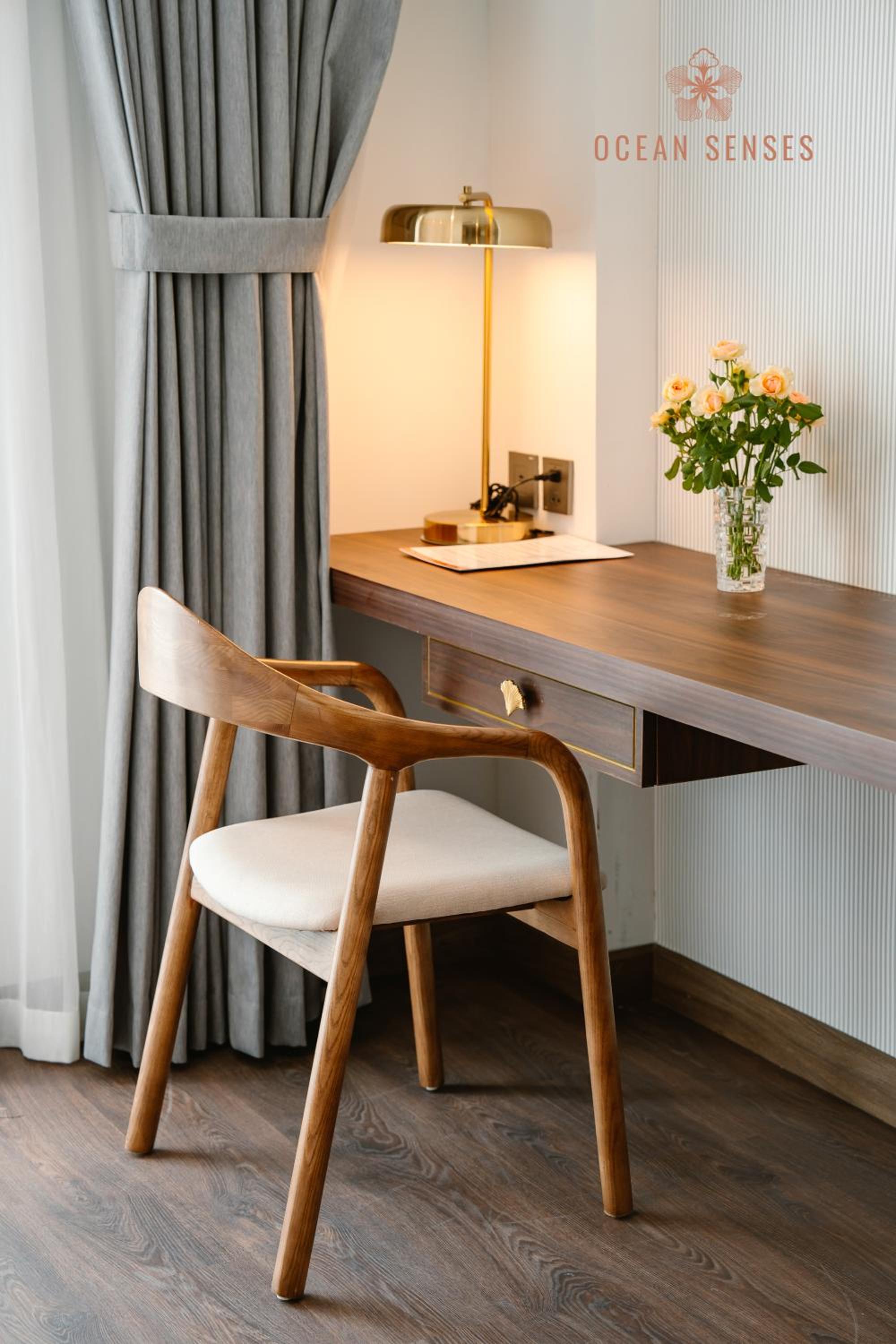 Suite - Photo 12