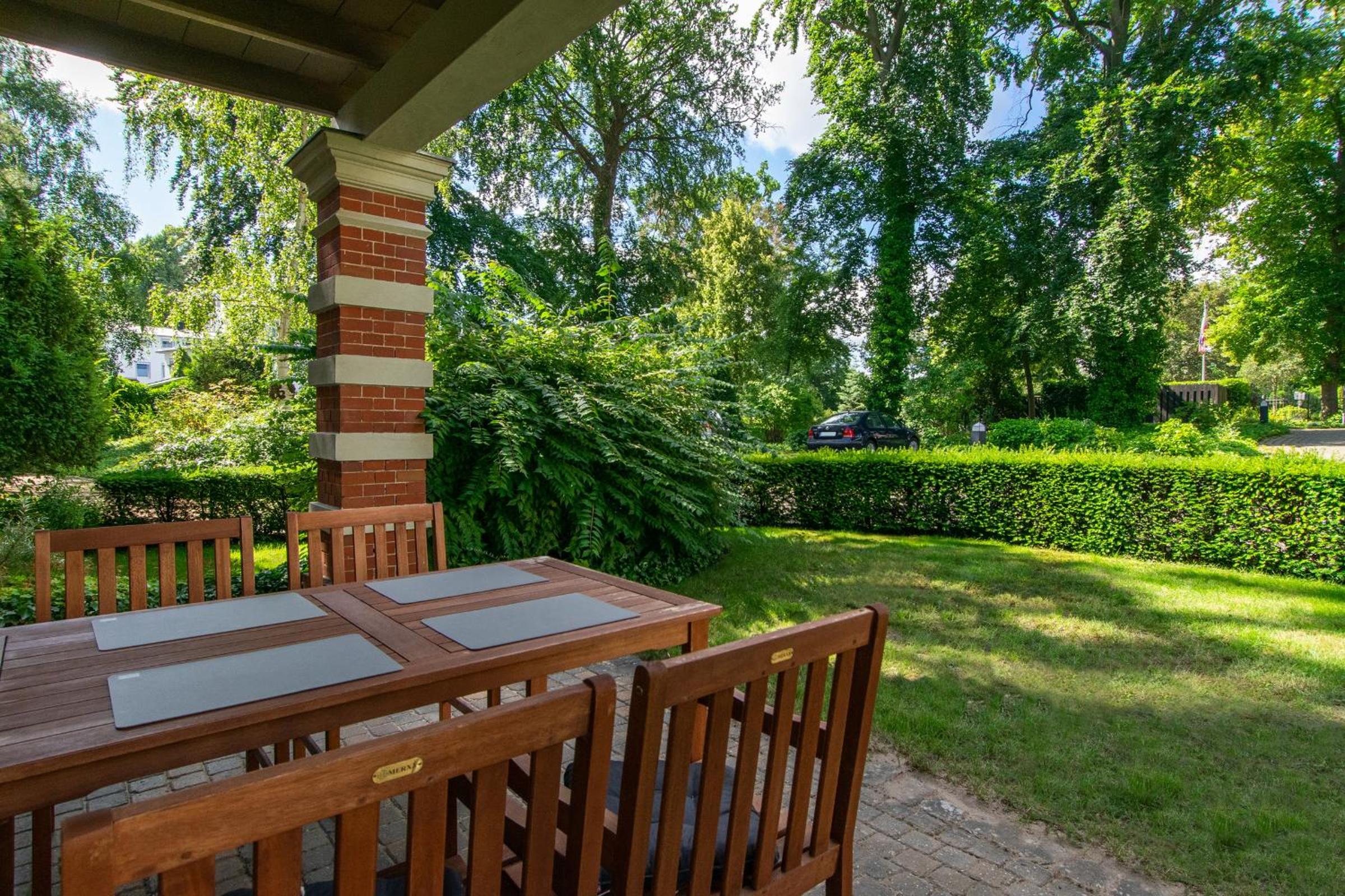 Apartment with Terrace photo 2