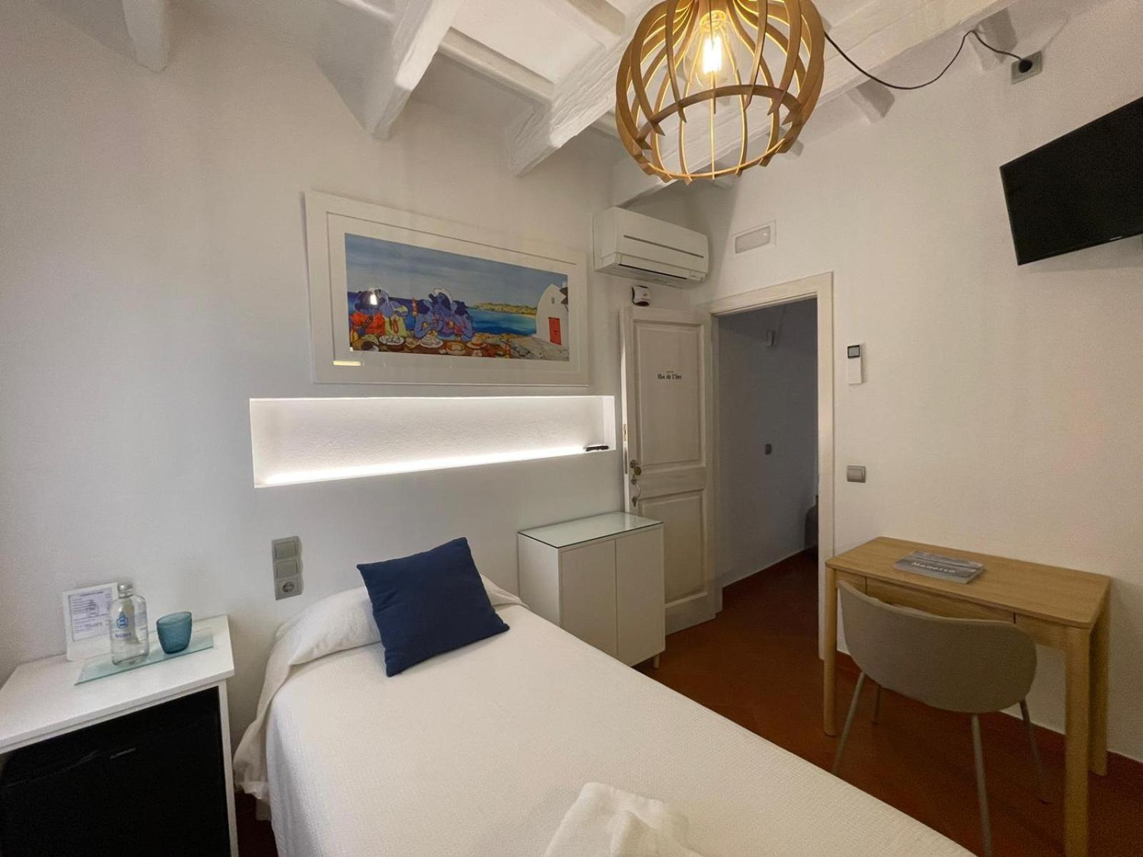 Single Room photo 2