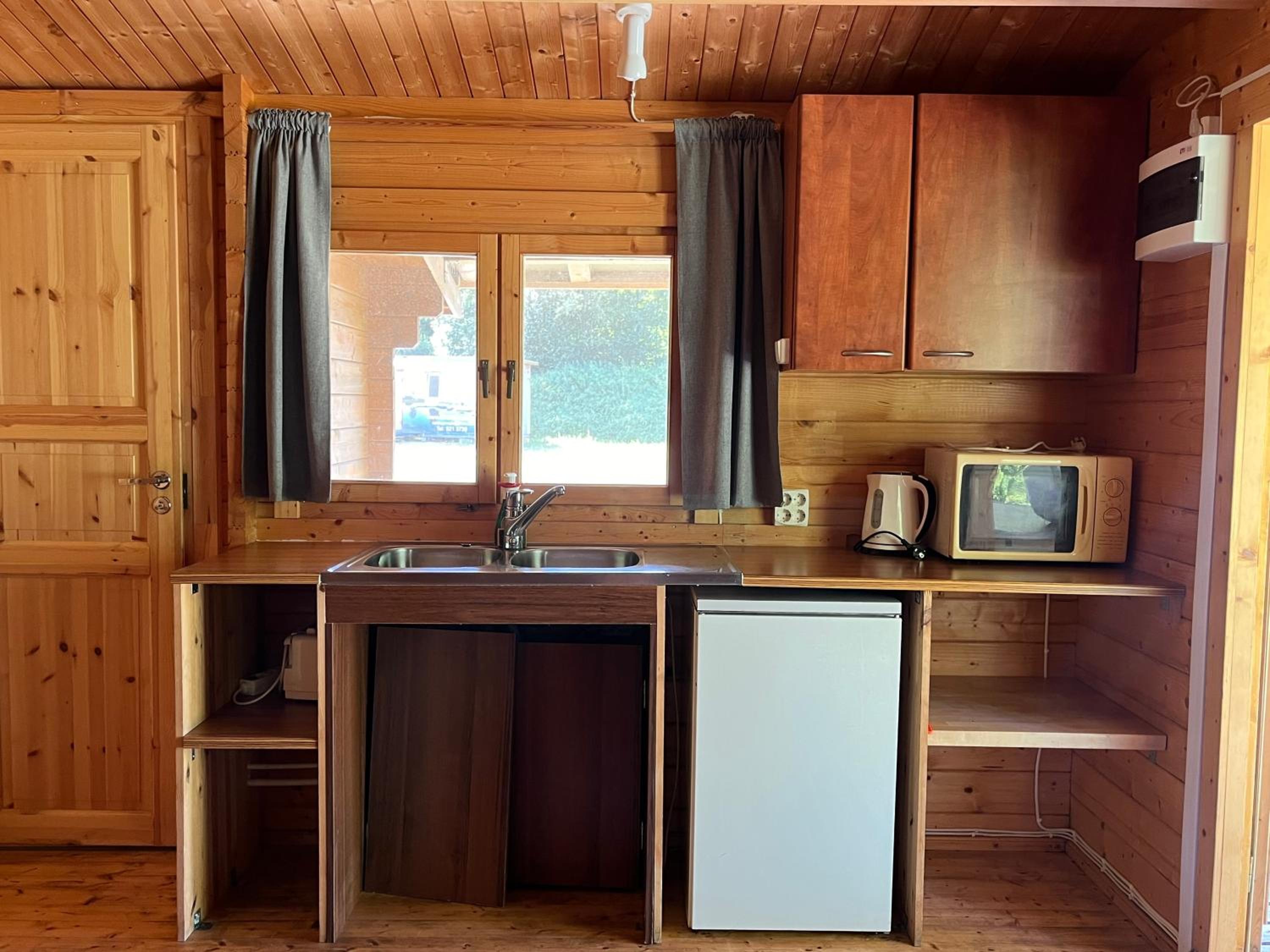 Superior Bungalow photo 3