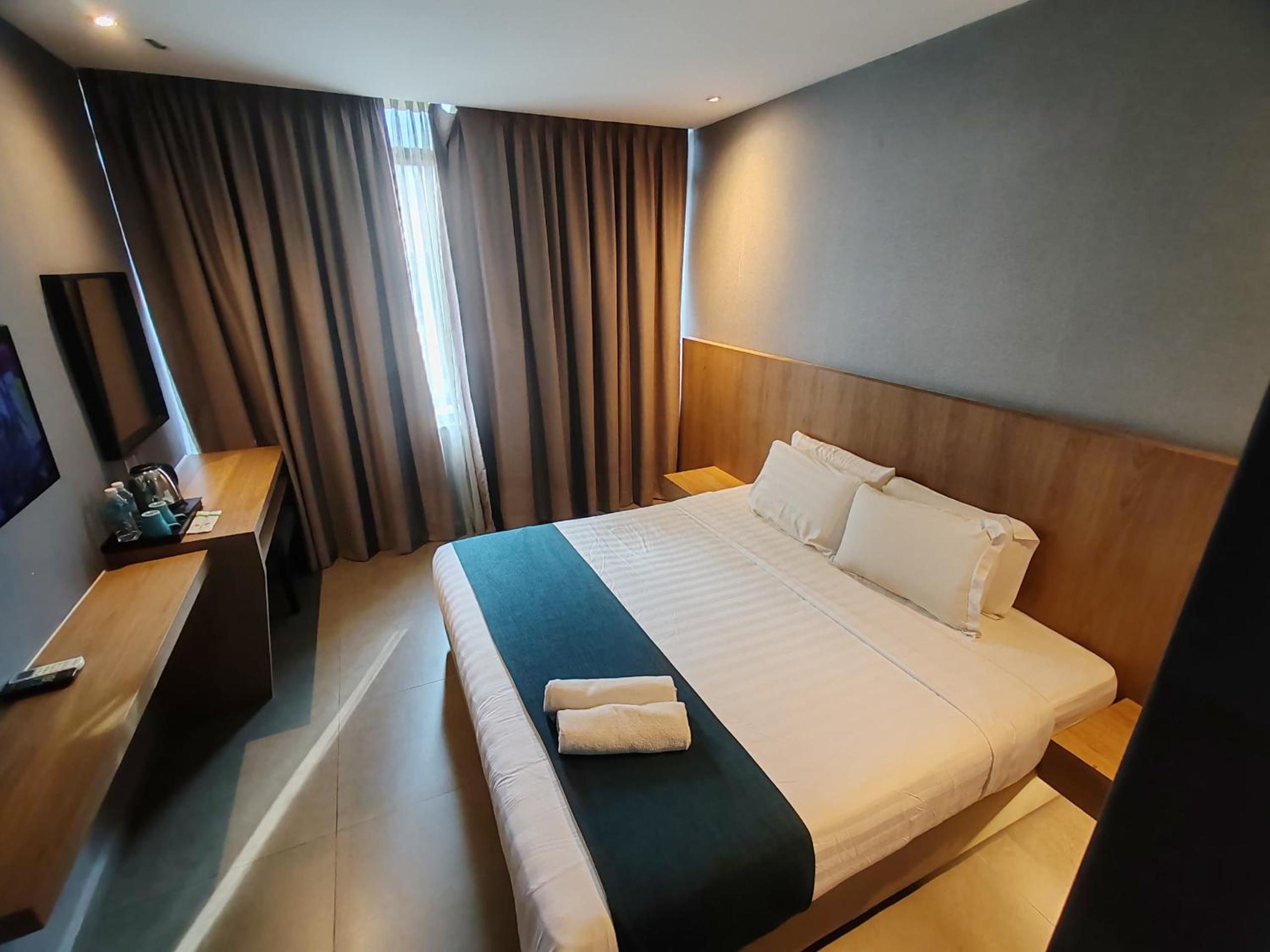 Deluxe King Room