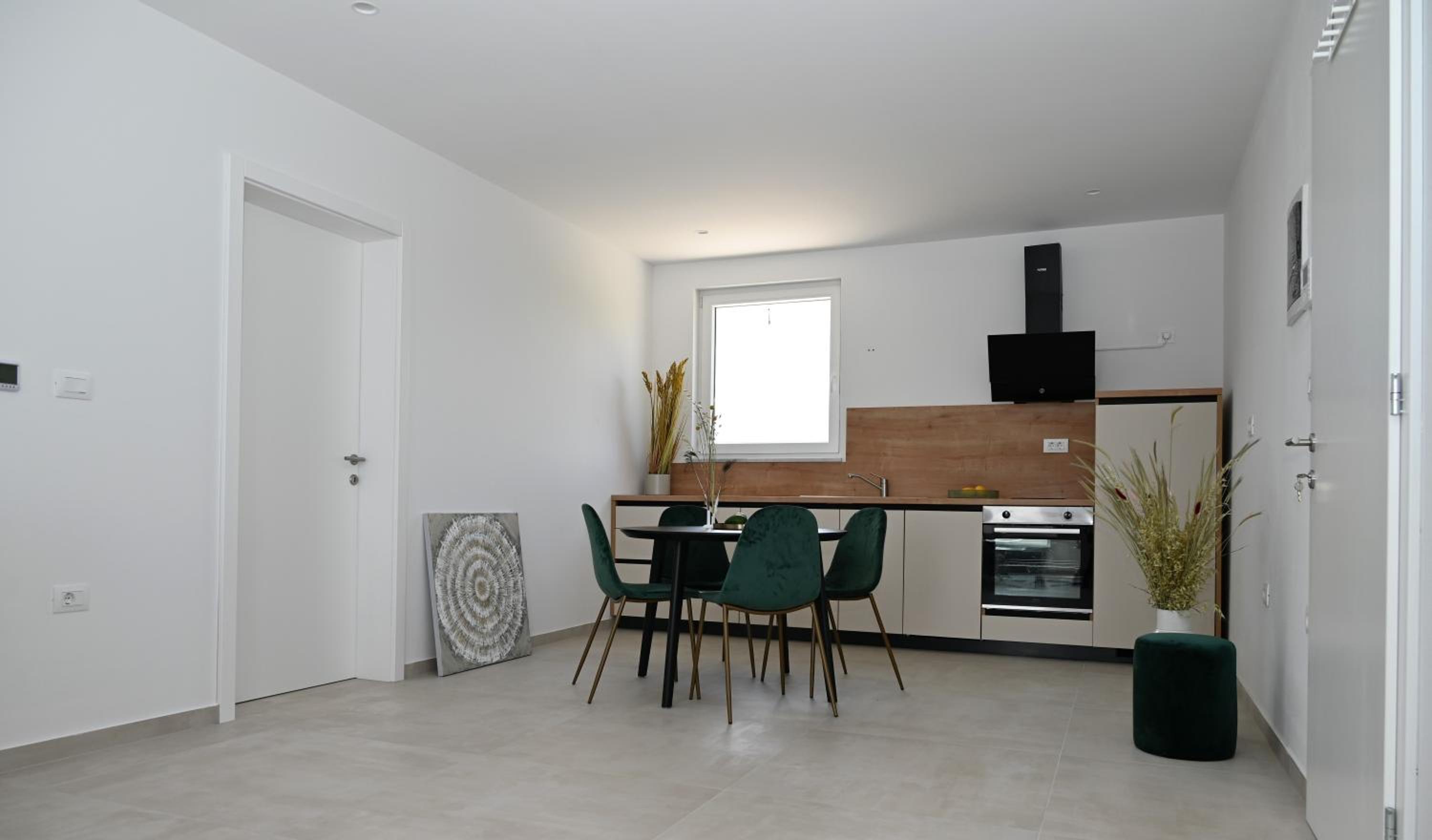 Two-Bedroom Deluxe Apartment With Balcony