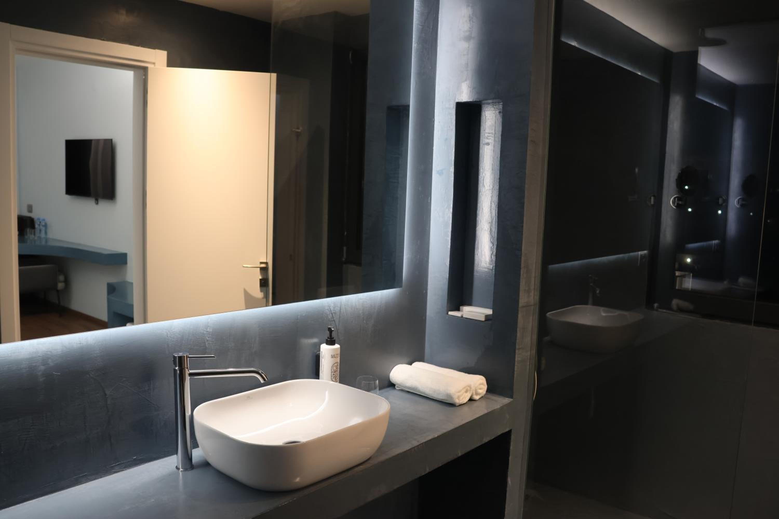Superior Triple Room photo 2