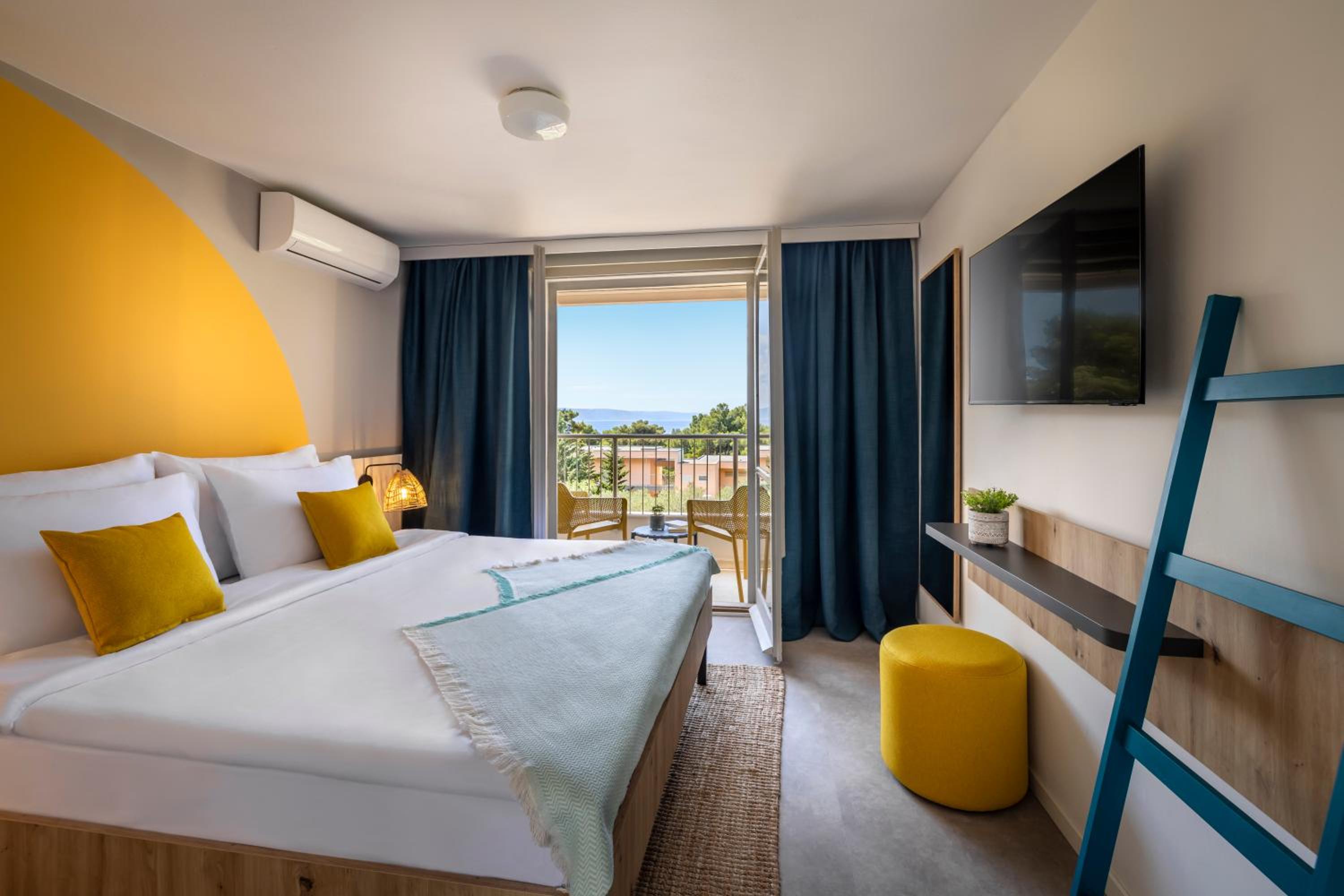 Room for 2 with Balcony photo 1
