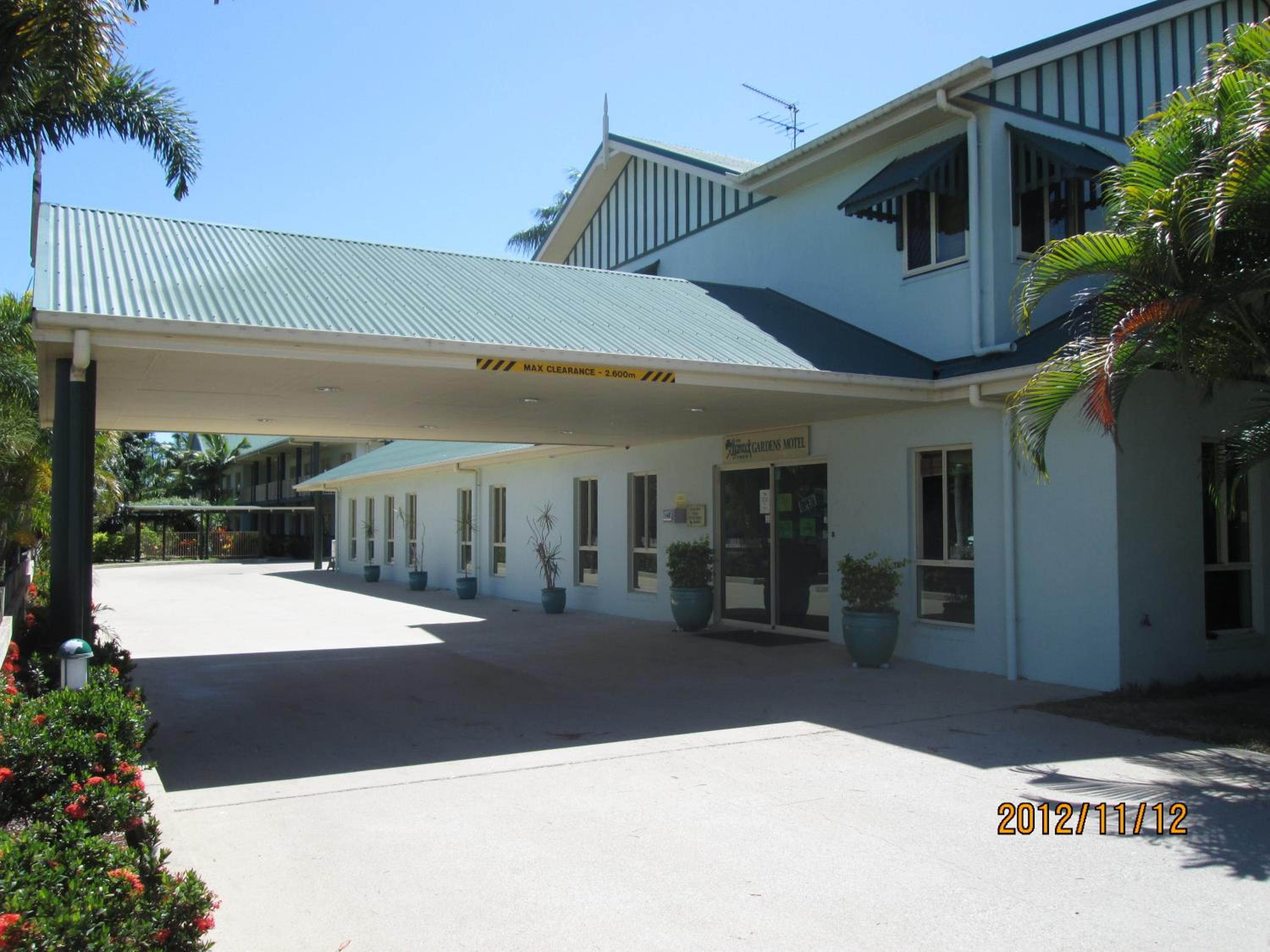 Double or Twin Room with Garden View photo 2