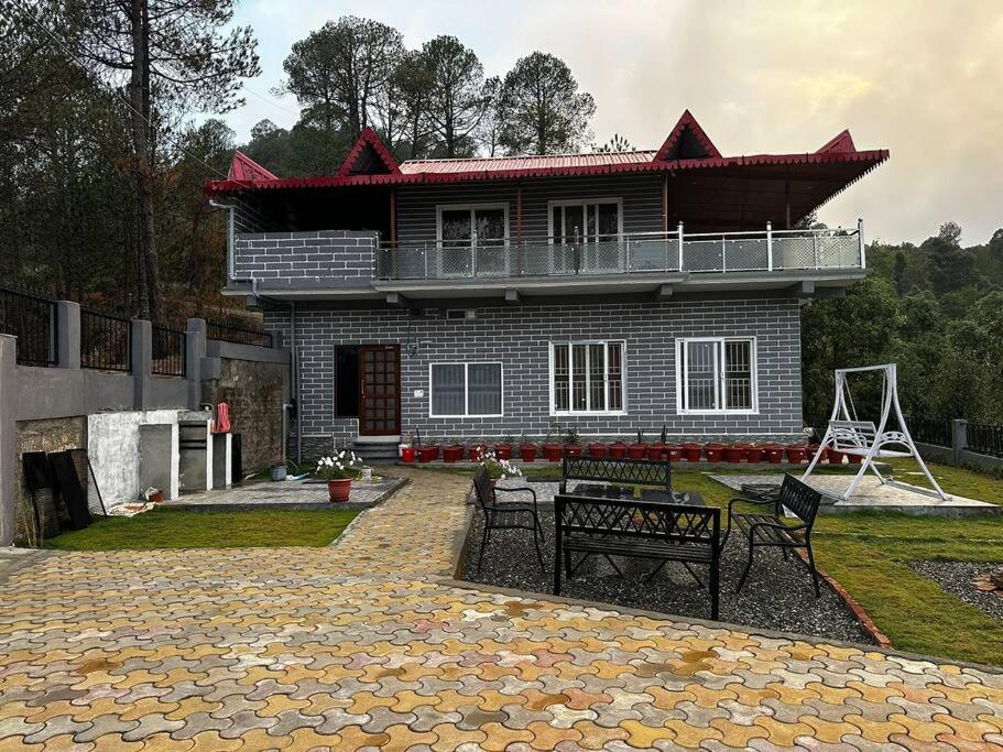 Three-Bedroom Villa photo 2