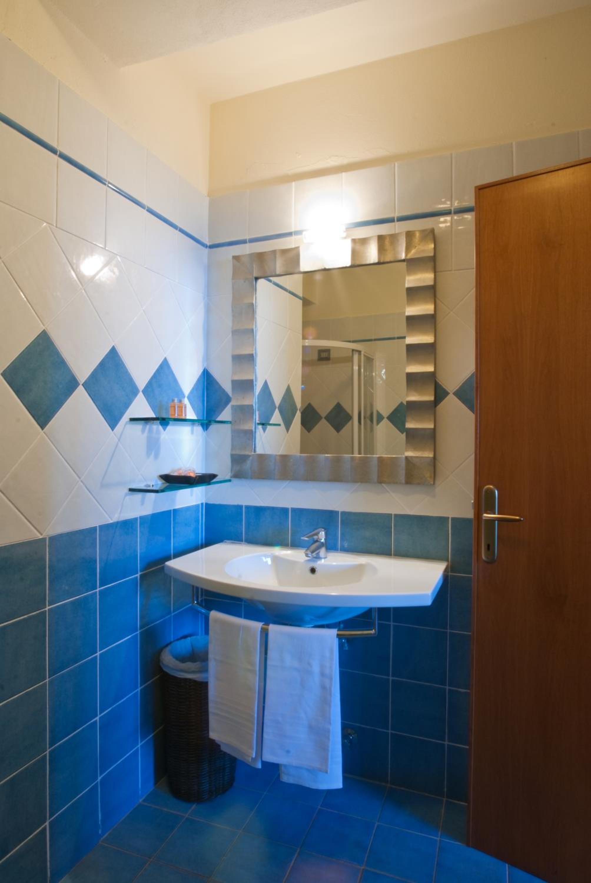 Double Room - Photo 3