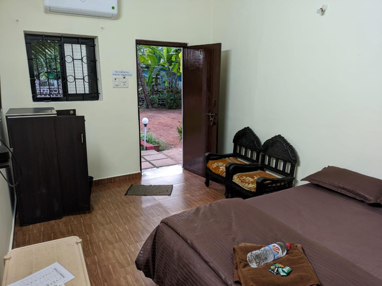 Double Room - Photo 8