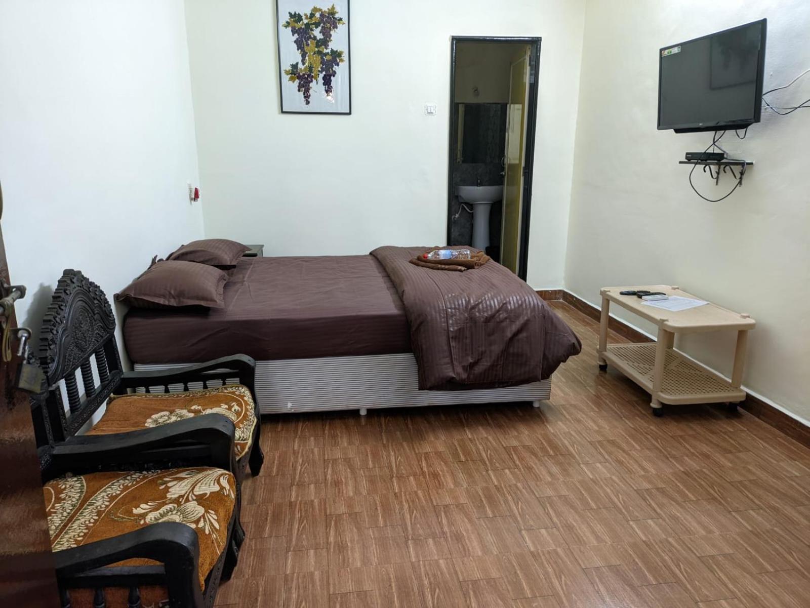 Double Room - Photo 6