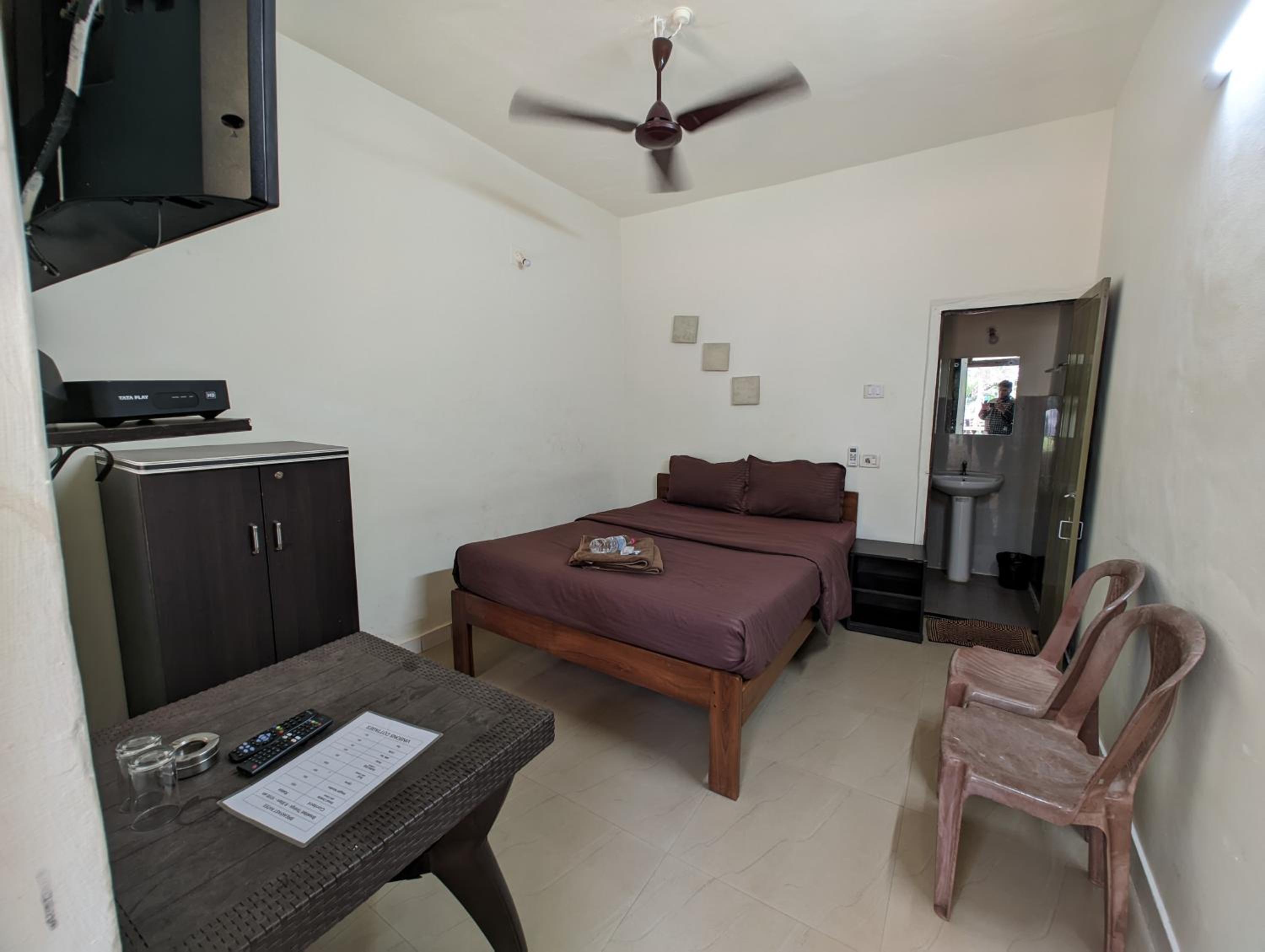 Double Room - Photo 3
