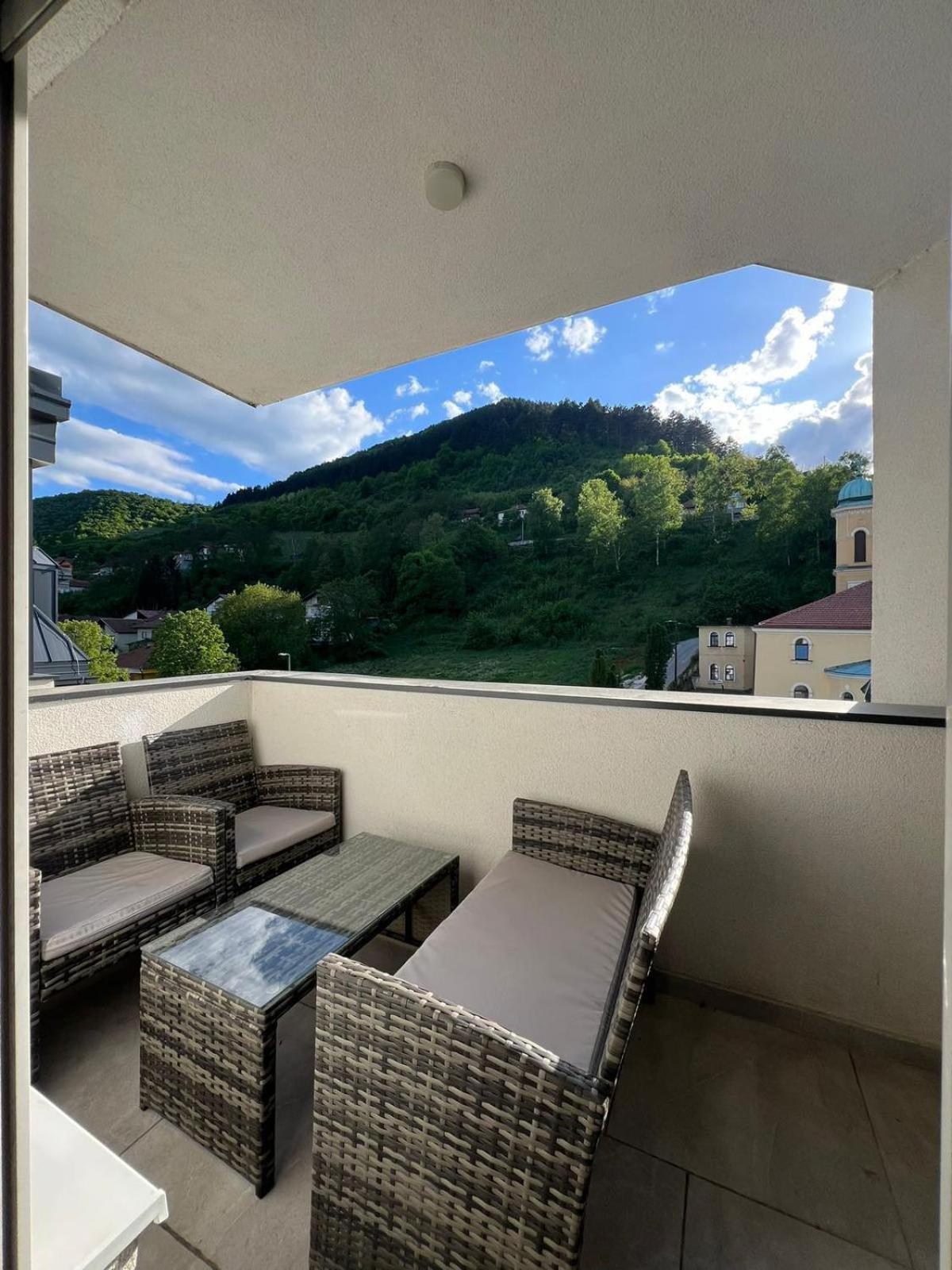 Apartment with Mountain View photo 1