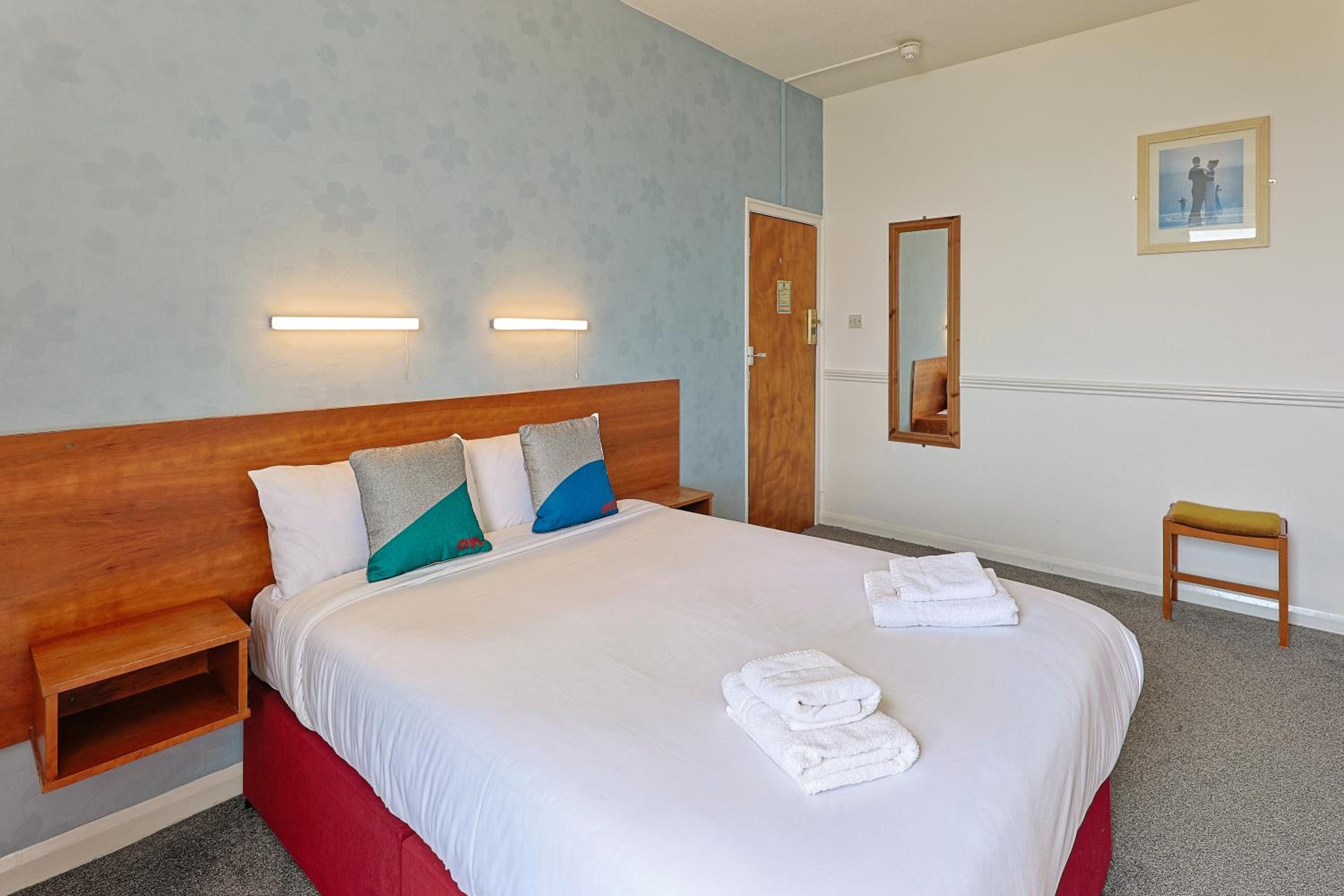 Compact Double Room photo 1