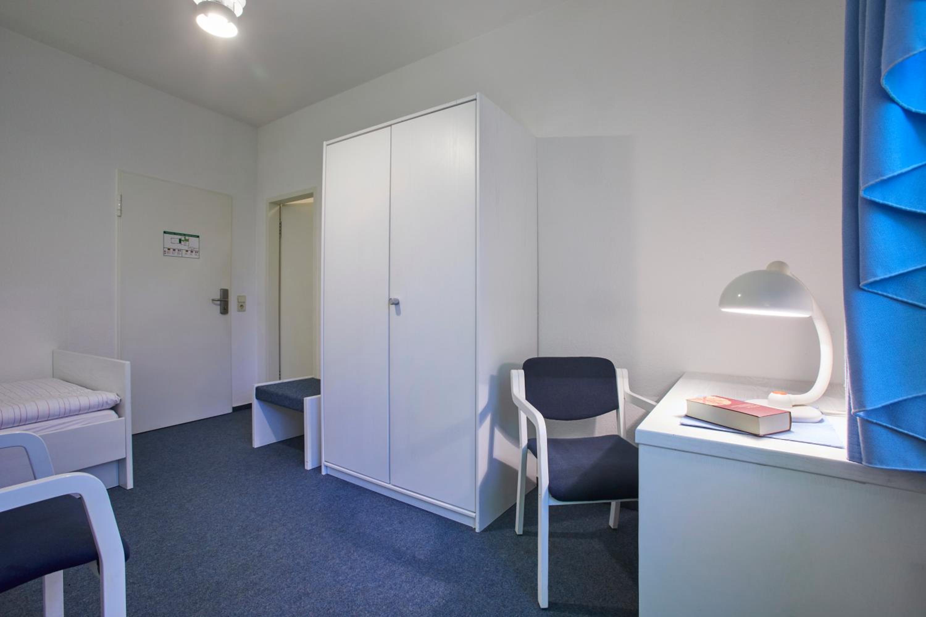 Budget Double Room photo 2