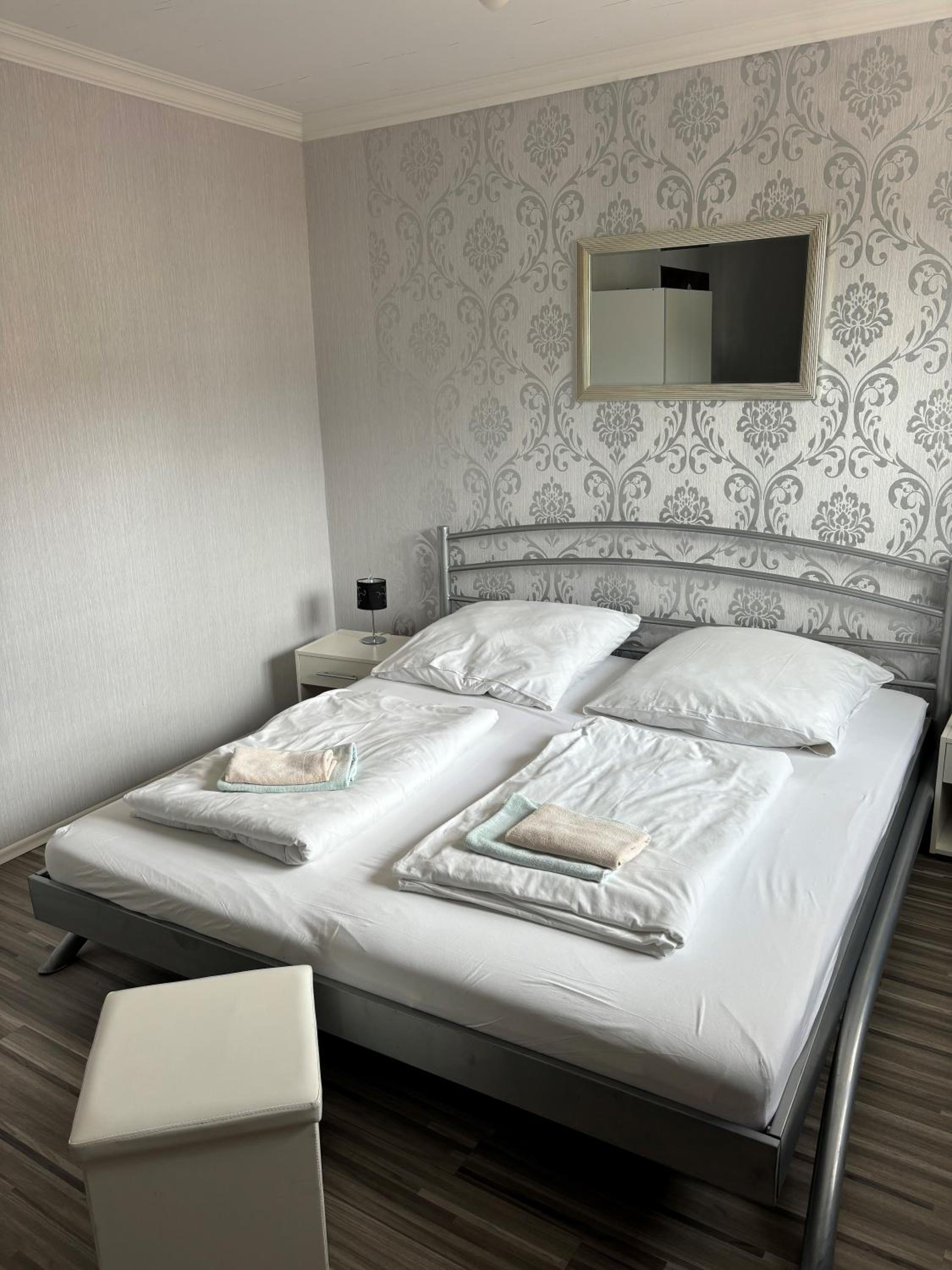 Double Room with Private Bathroom photo 2